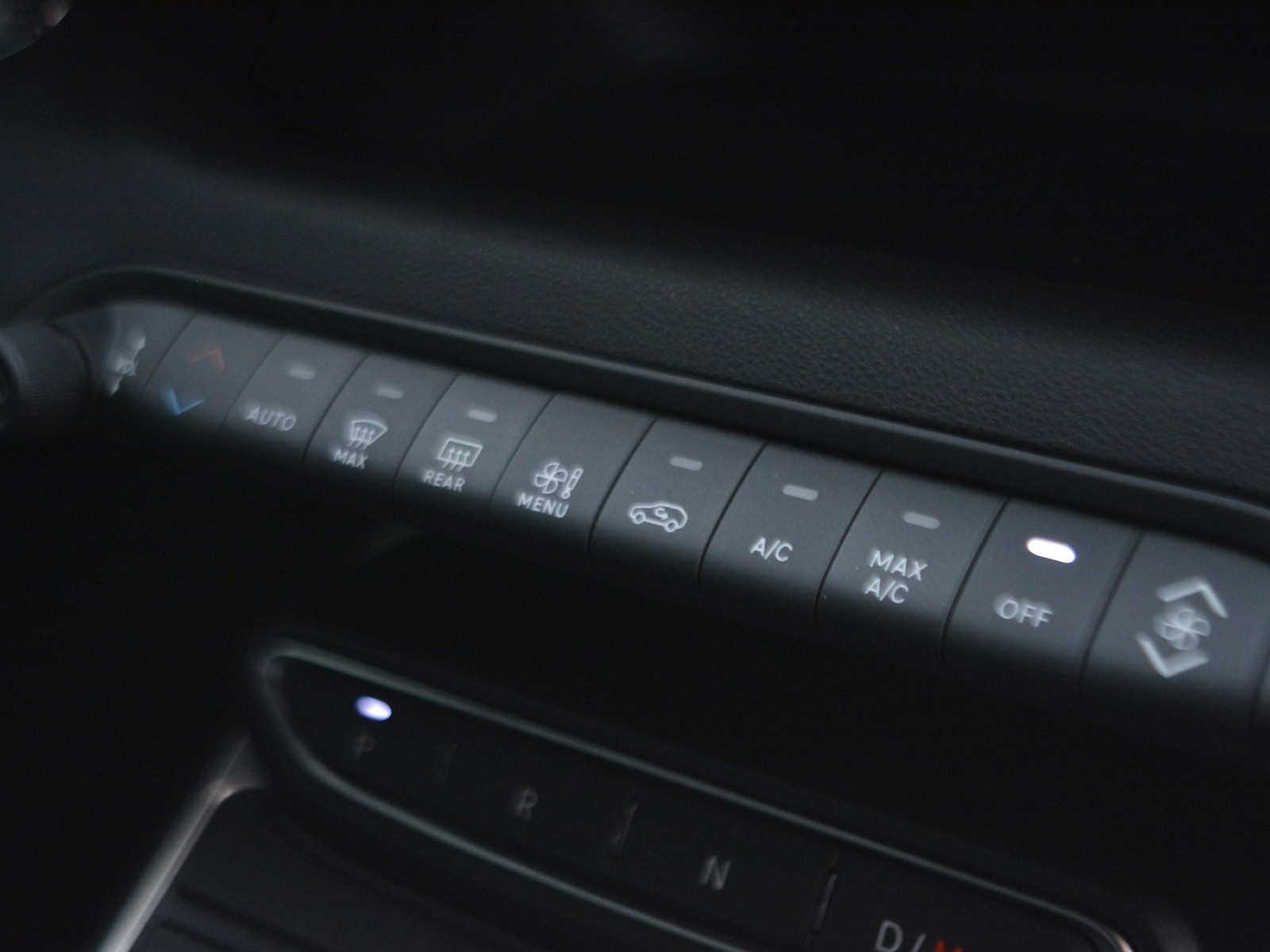 12 - Jeep Avenger 1.2 turbo e-hybrid mhev 110cv summit fwd edct6