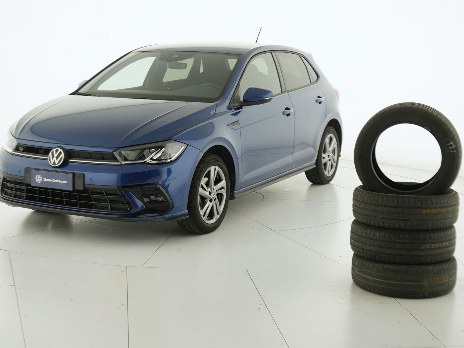 40 - Volkswagen Polo 1.0 tsi 95cv r line