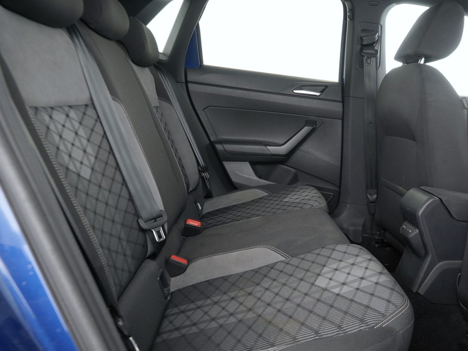 9 - Volkswagen Polo 1.0 tsi 95cv r line