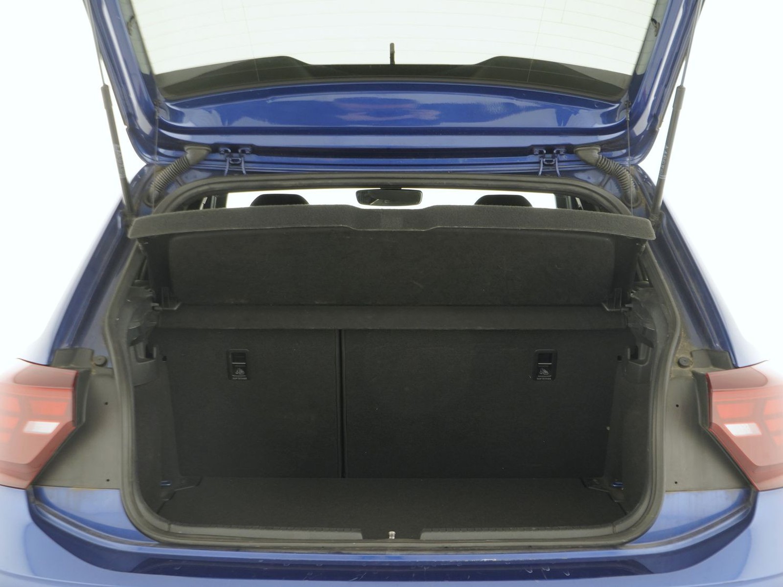 10 - Volkswagen Polo 1.0 tsi 95cv r line