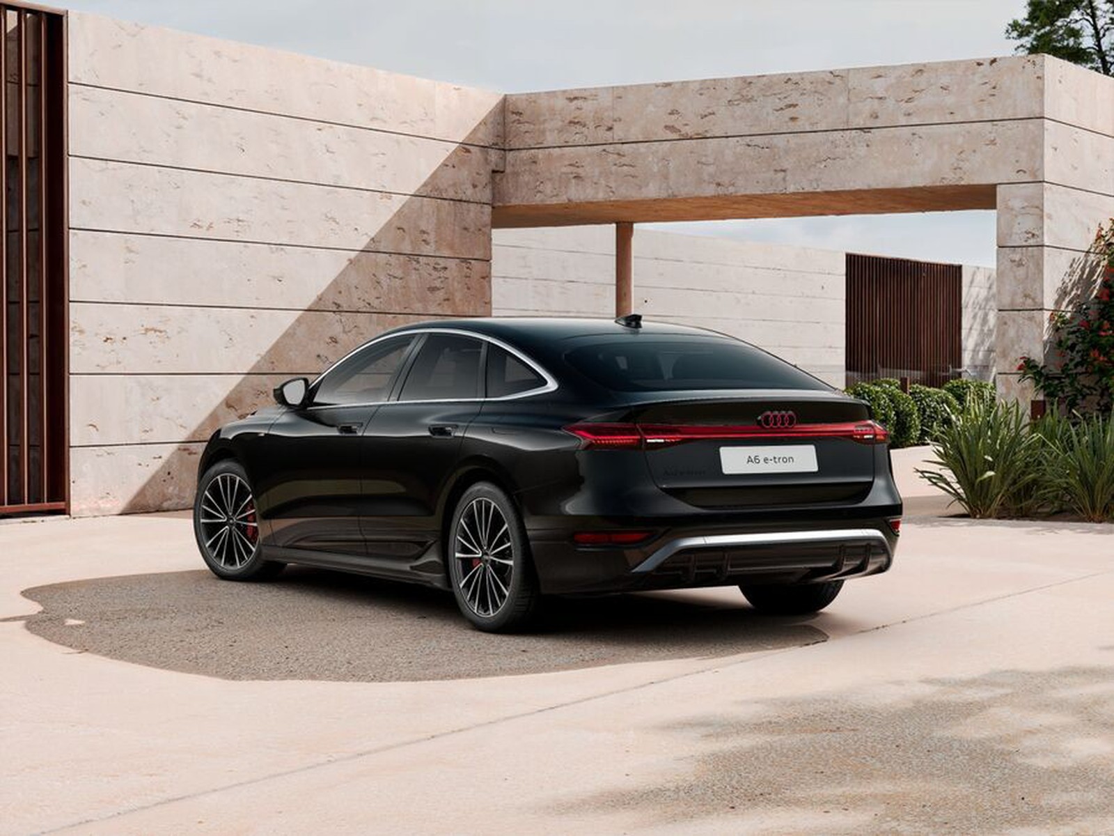6 - Audi A6 e-tron sportback performance s line edition 367cv