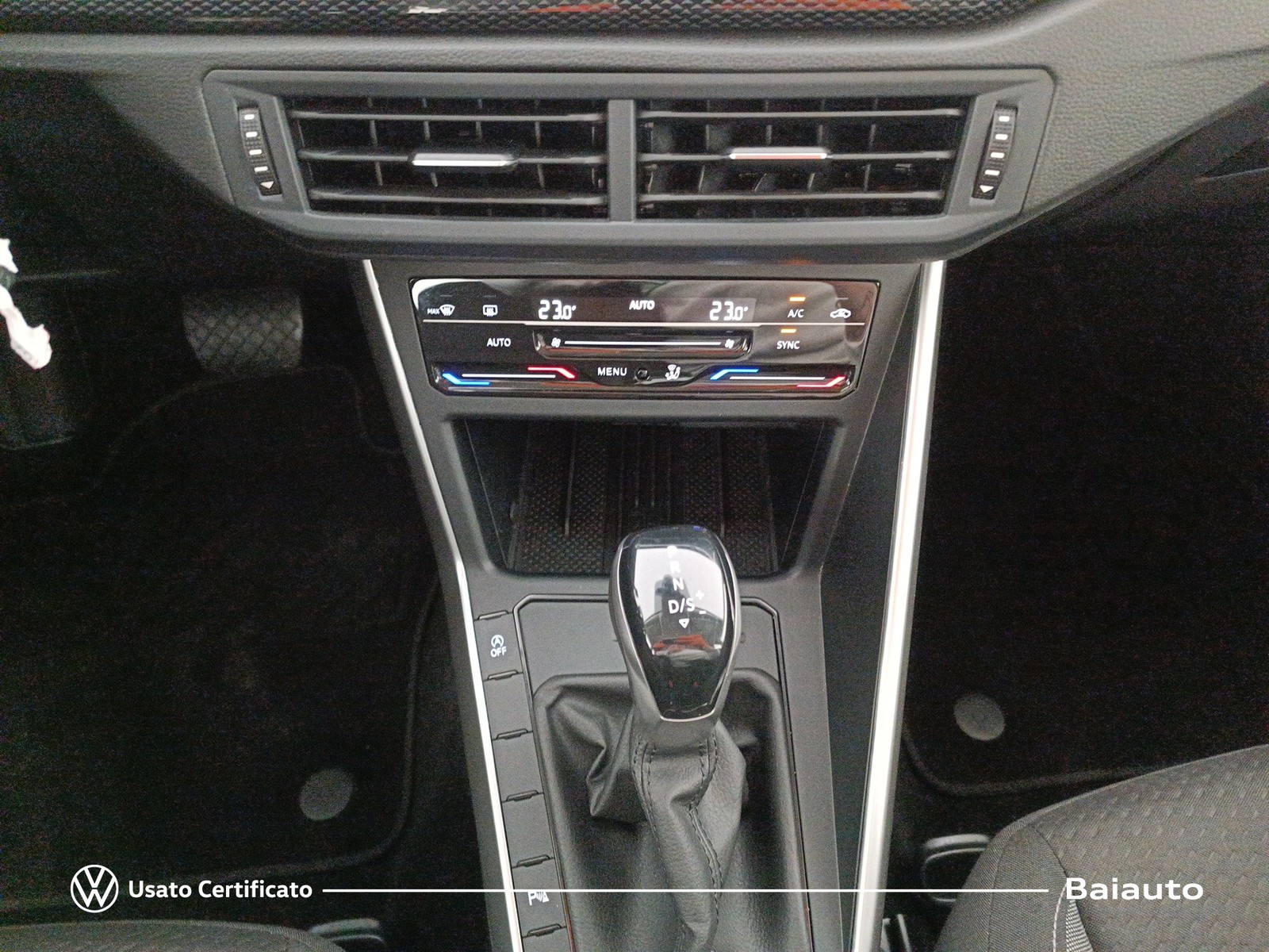 11 - Volkswagen Polo 1.0 tsi 95cv life dsg