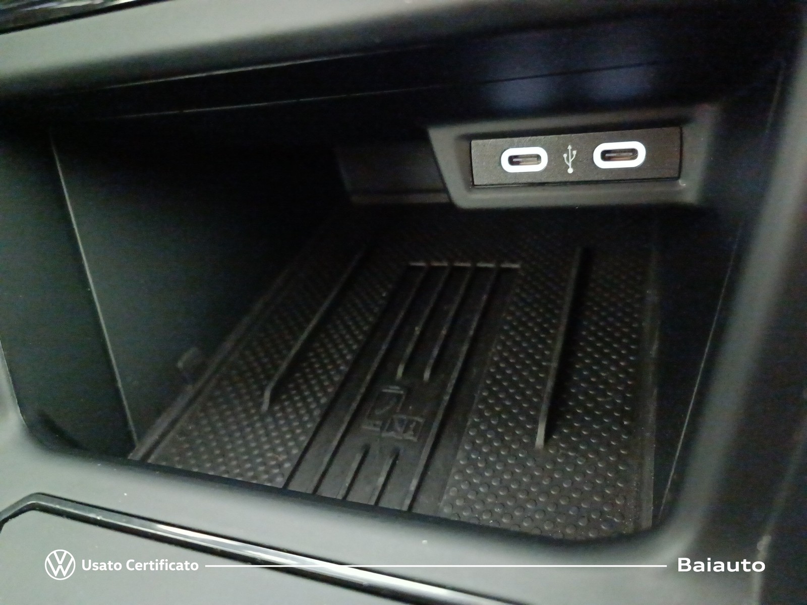 12 - Volkswagen Polo 1.0 tsi 95cv life dsg