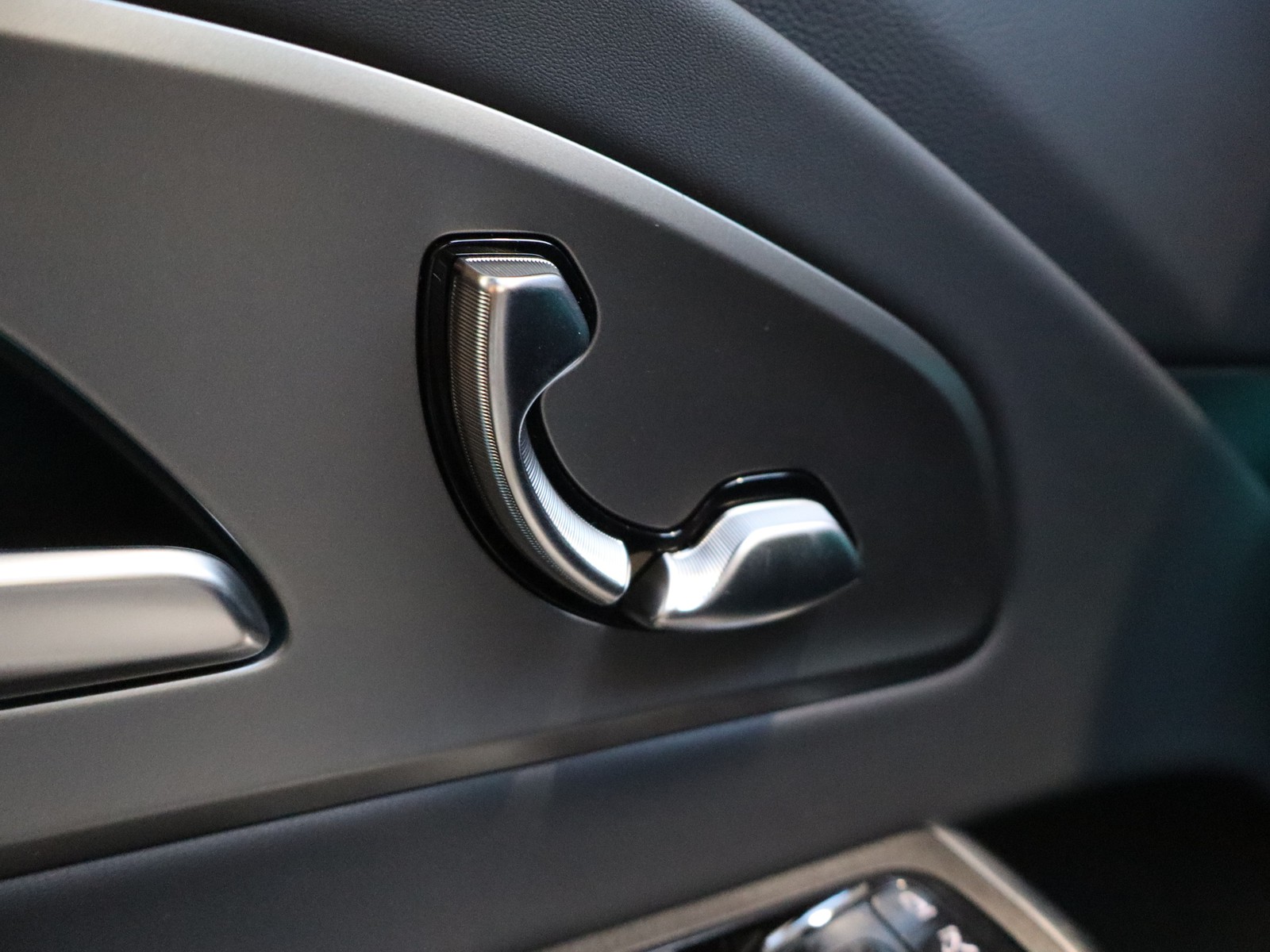 15 - Mercedes CLA eq 250+ advanced plus