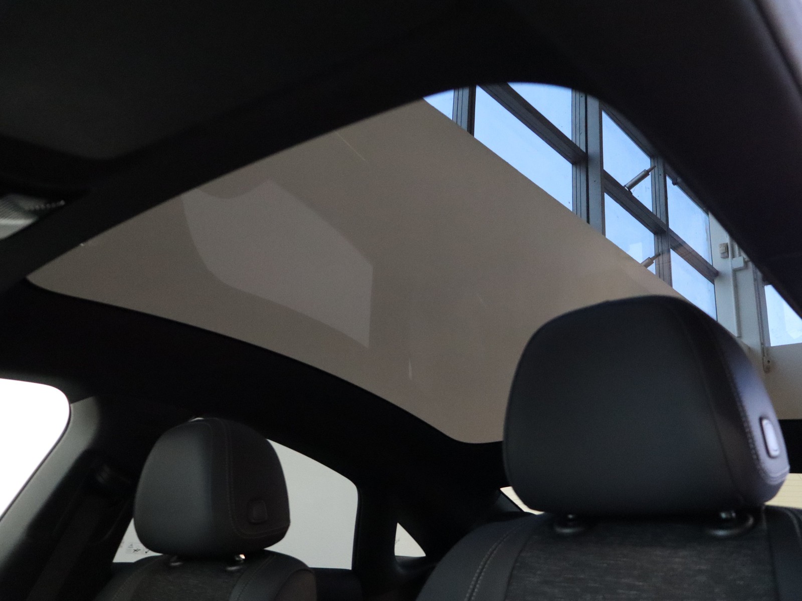 17 - Mercedes CLA eq 250+ advanced plus
