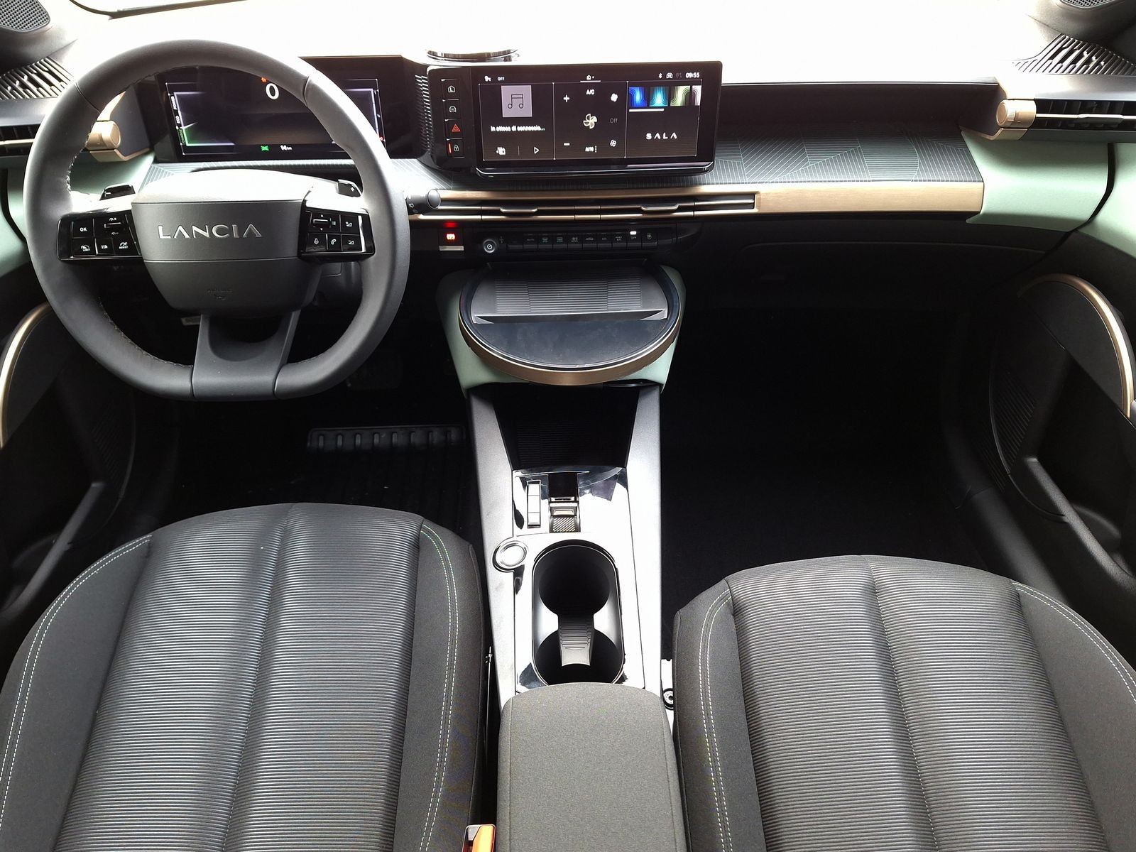 8 - Lancia Ypsilon 1.2 mhev 110cv e-dct