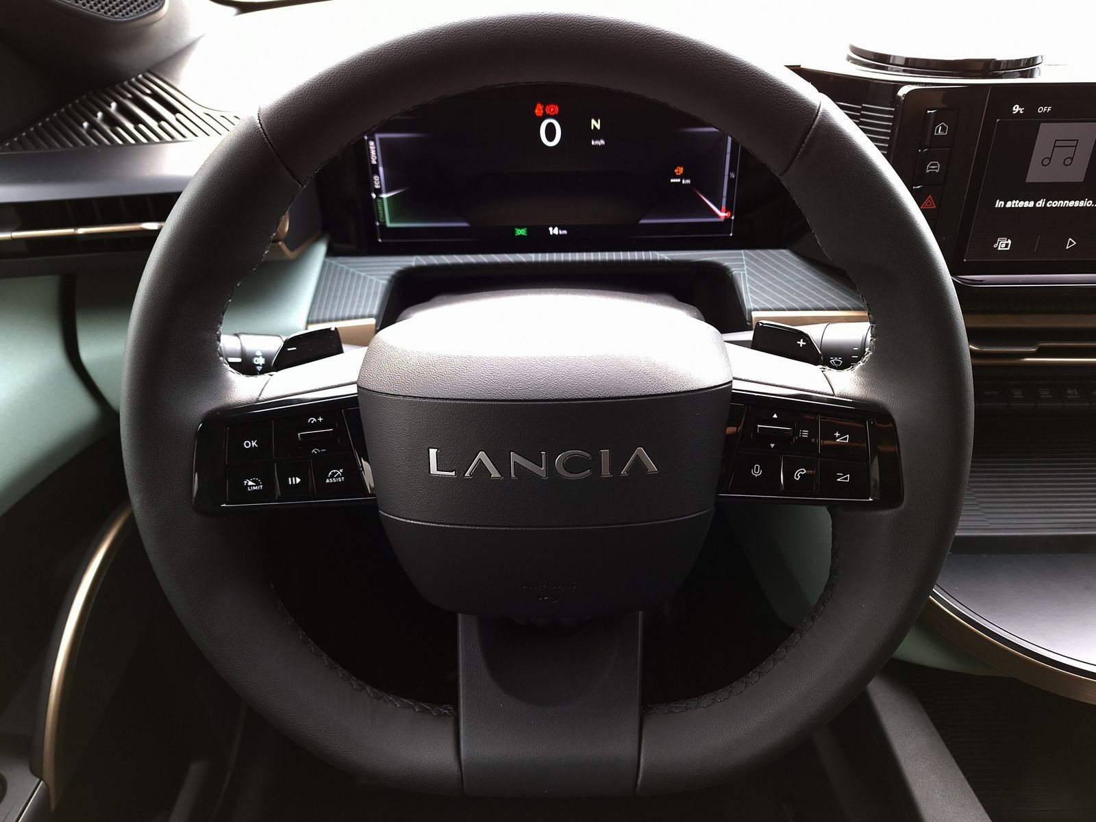 9 - Lancia Ypsilon 1.2 mhev 110cv e-dct