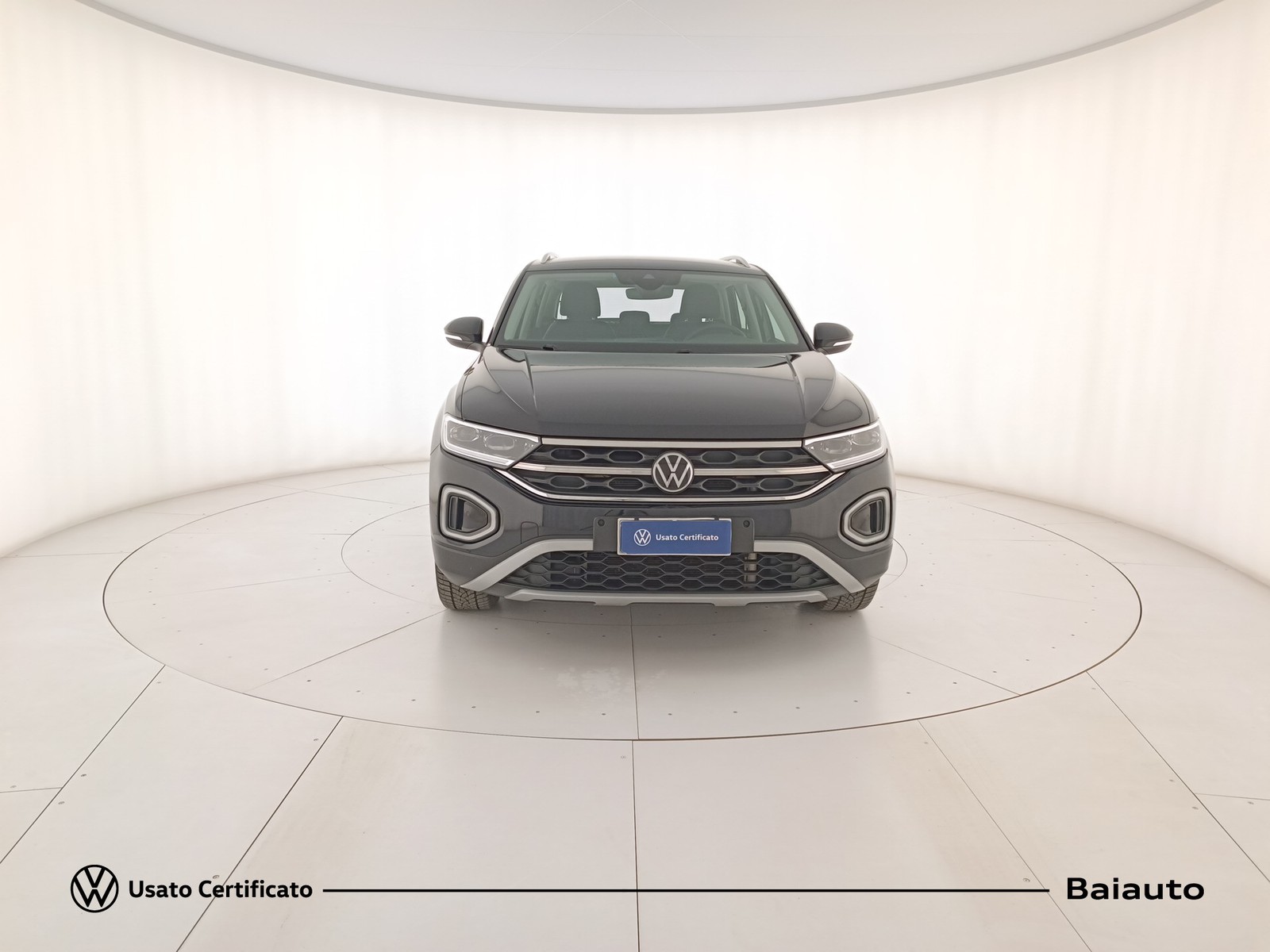 2 - Volkswagen T-Roc 1.5 tsi act style dsg