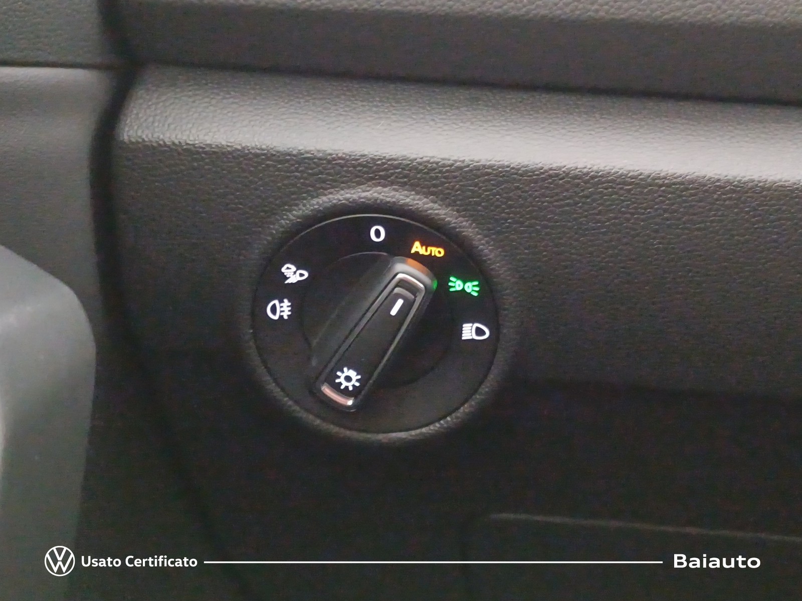 17 - Volkswagen T-Roc 1.5 tsi act style dsg