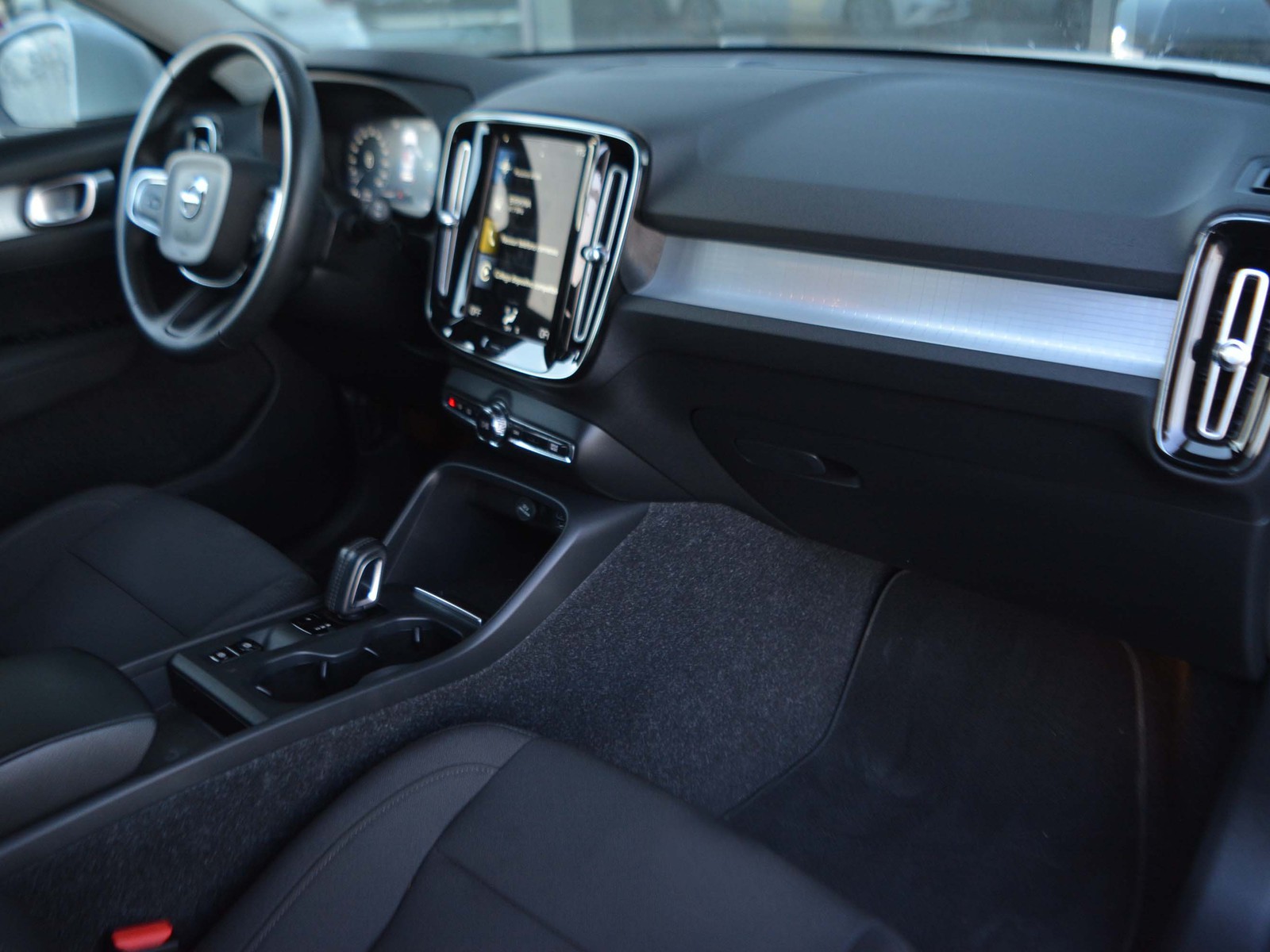 9 - Volvo XC40 1.5 t5 recharge plug-in-hybrid inscription expression geartronic my21