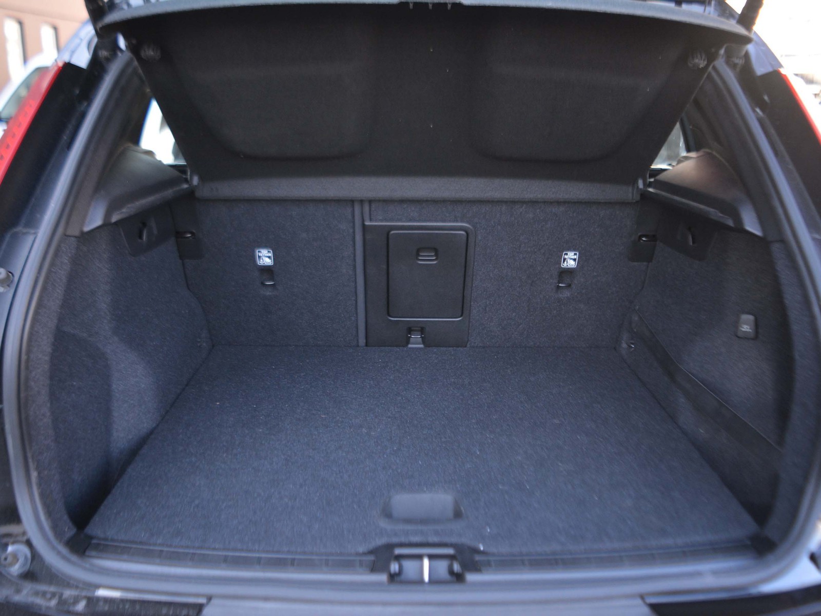 17 - Volvo XC40 1.5 t5 recharge plug-in-hybrid inscription expression geartronic my21