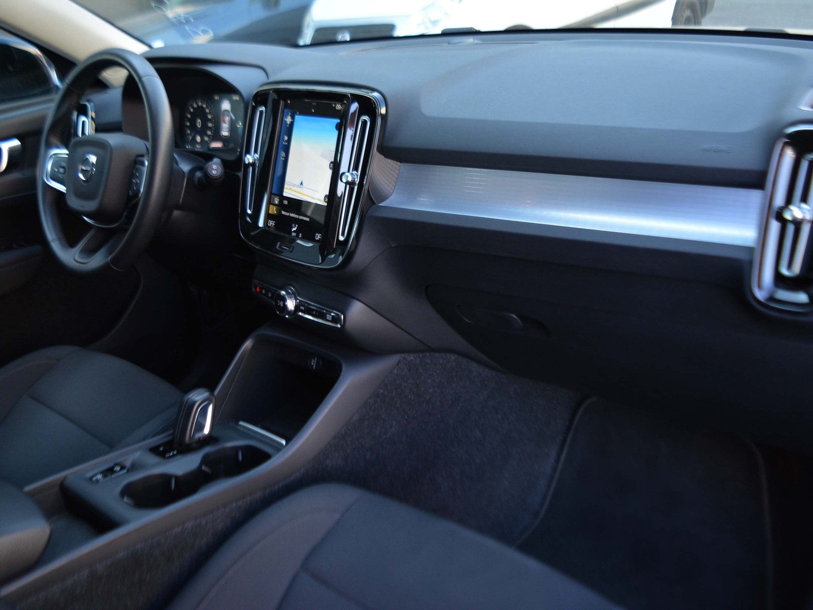 9 - Volvo XC40 1.5 t5 recharge plug-in-hybrid inscription expression geartronic my21