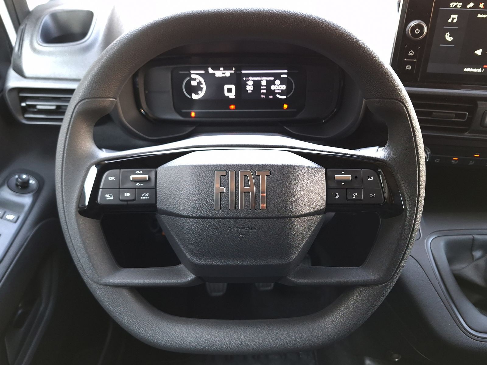 10 - Fiat Professional Doblò Series 4 Stock My26 Van M 1.5 Diesel 100 Cv Manuale