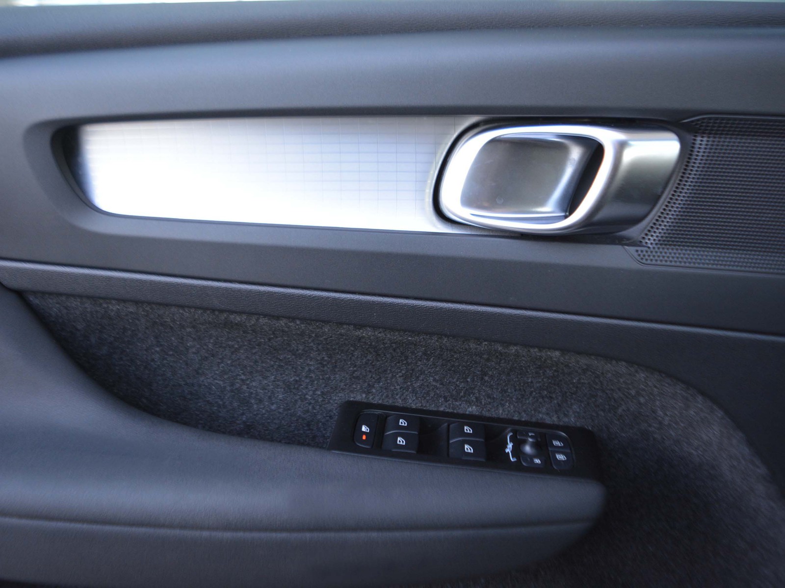 15 - Volvo XC40 1.5 t5 recharge plug-in-hybrid inscription expression geartronic my21