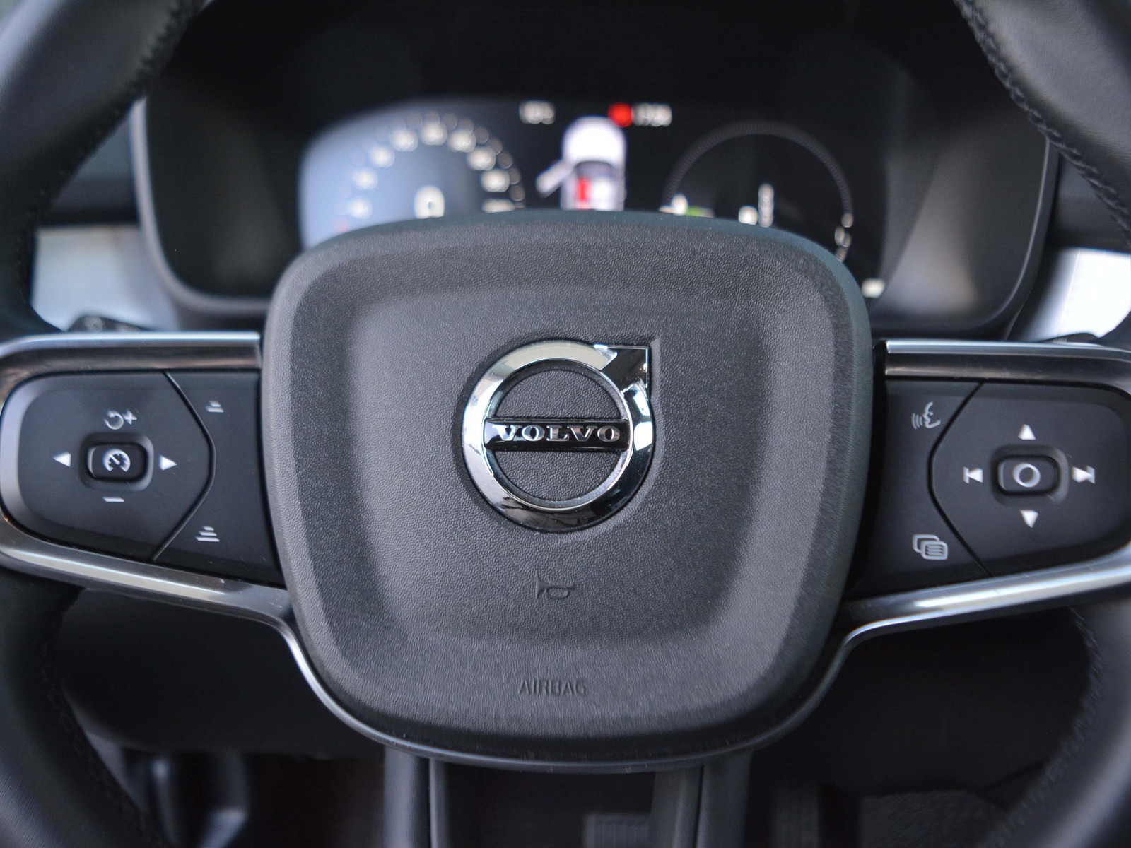 18 - Volvo XC40 1.5 t5 recharge plug-in-hybrid inscription expression geartronic my21