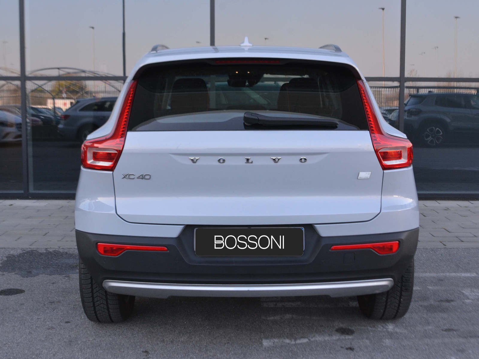 4 - Volvo XC40 1.5 t5 recharge plug-in-hybrid inscription expression geartronic my21