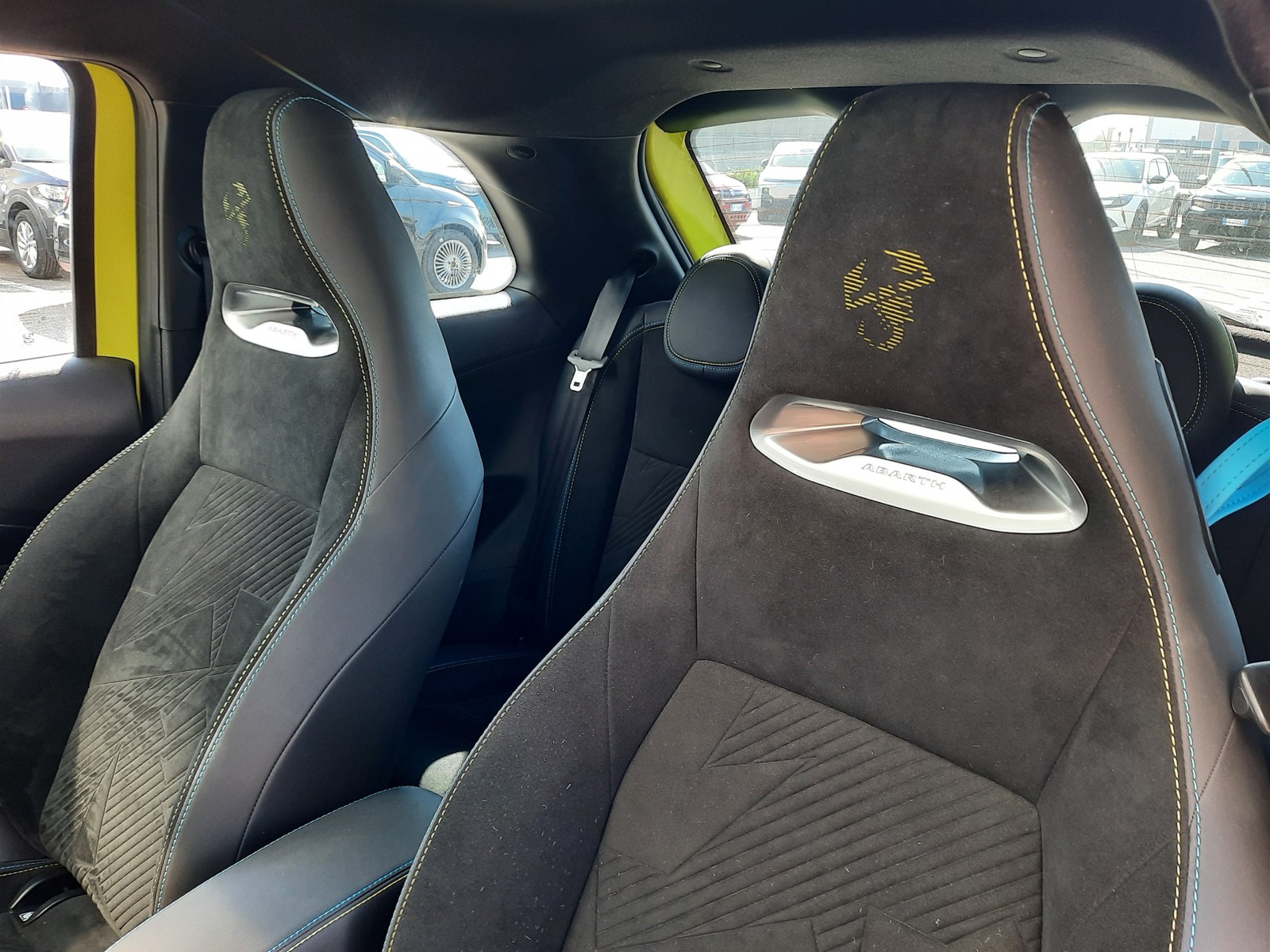 18 - Abarth 500e 42 kwh scorpionissima