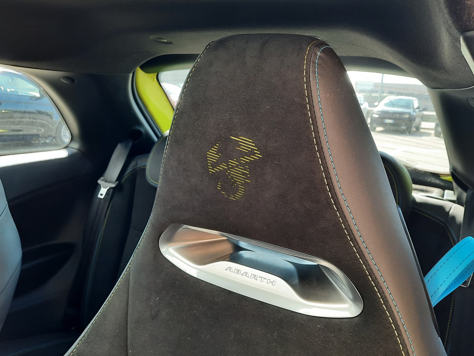 20 - Abarth 500e 42 kwh scorpionissima