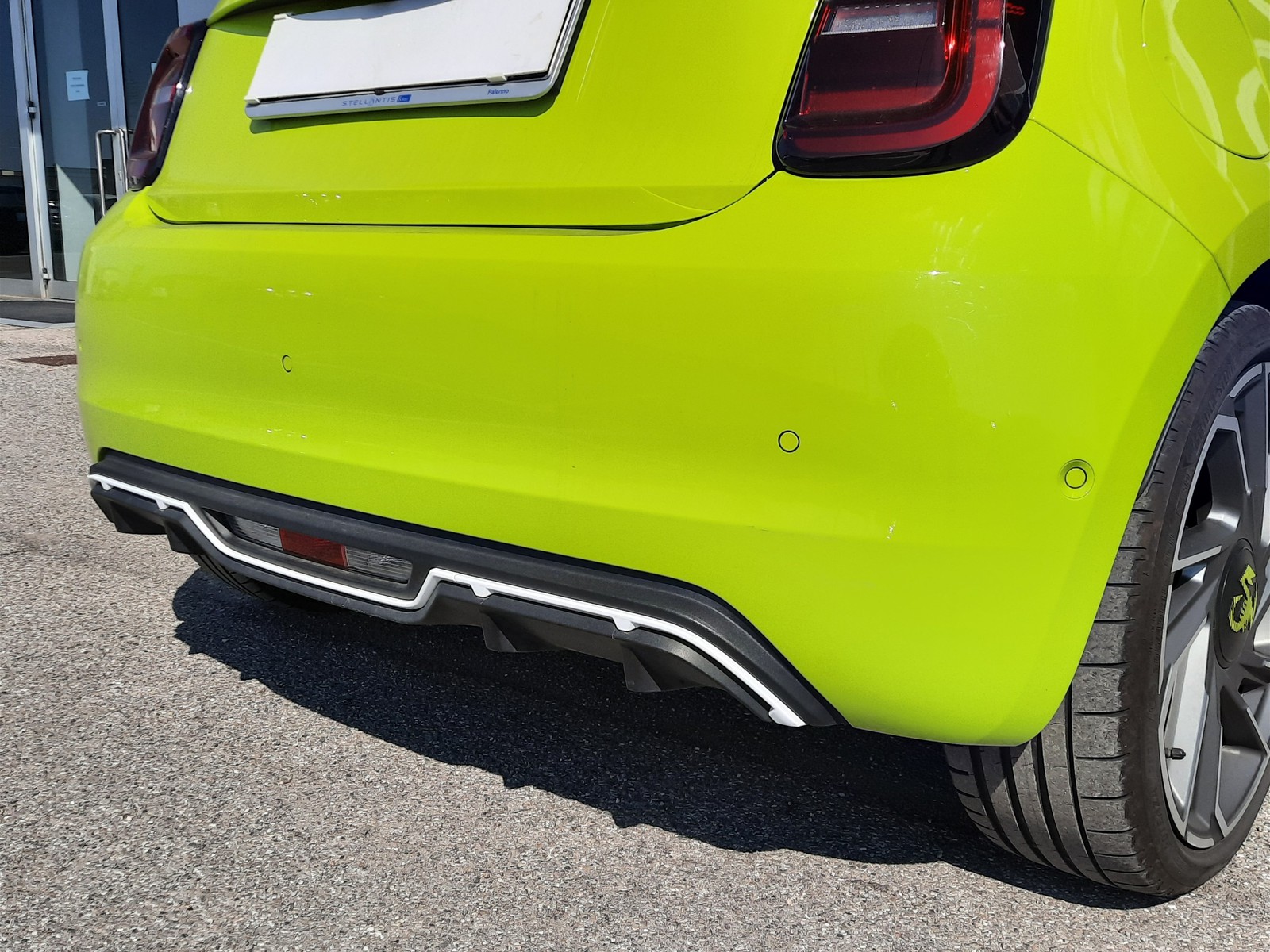 26 - Abarth 500e 42 kwh scorpionissima