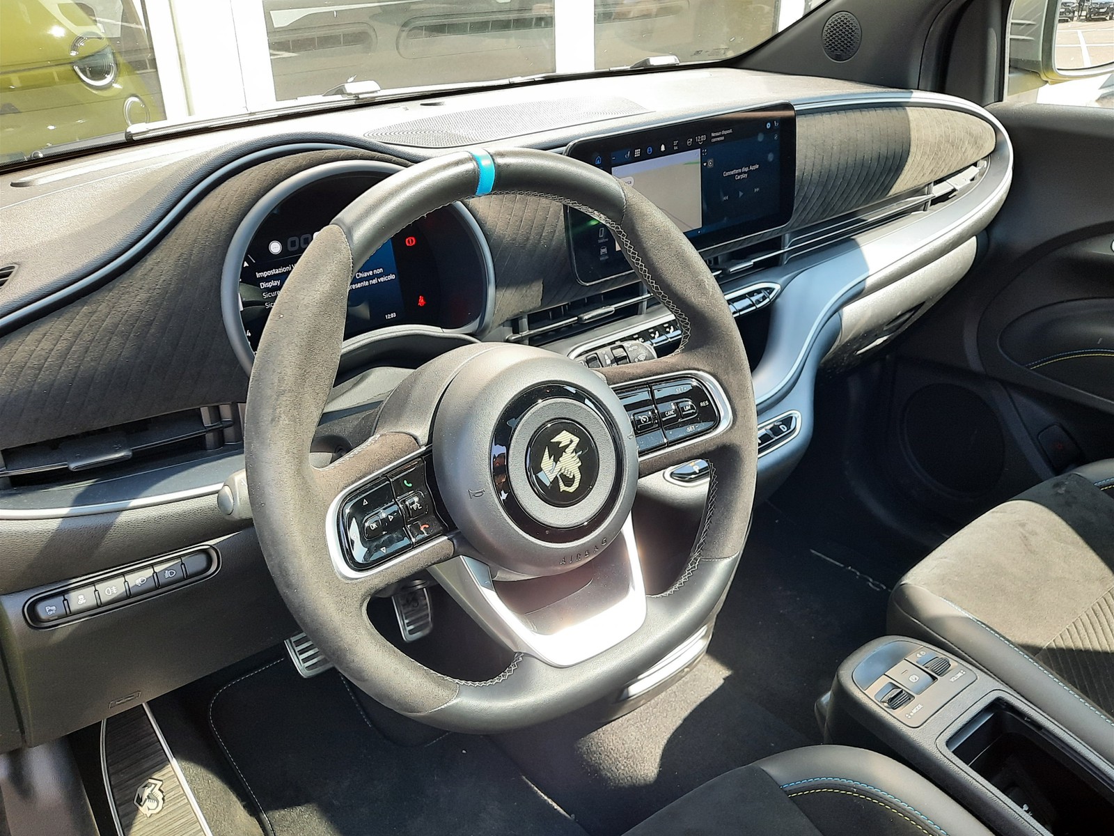 27 - Abarth 500e 42 kwh scorpionissima