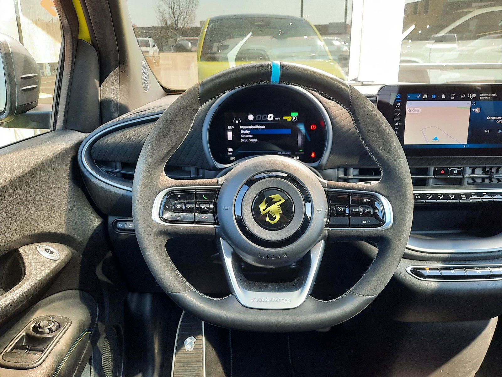 8 - Abarth 500e 42 kwh scorpionissima