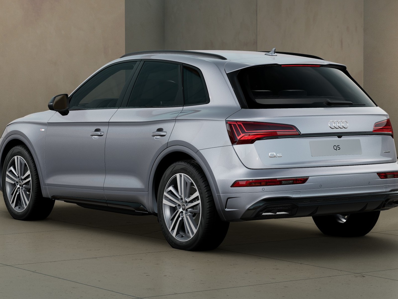 4 - Audi Q5 40 2.0 tdi mhev 12v s line quattro s tronic