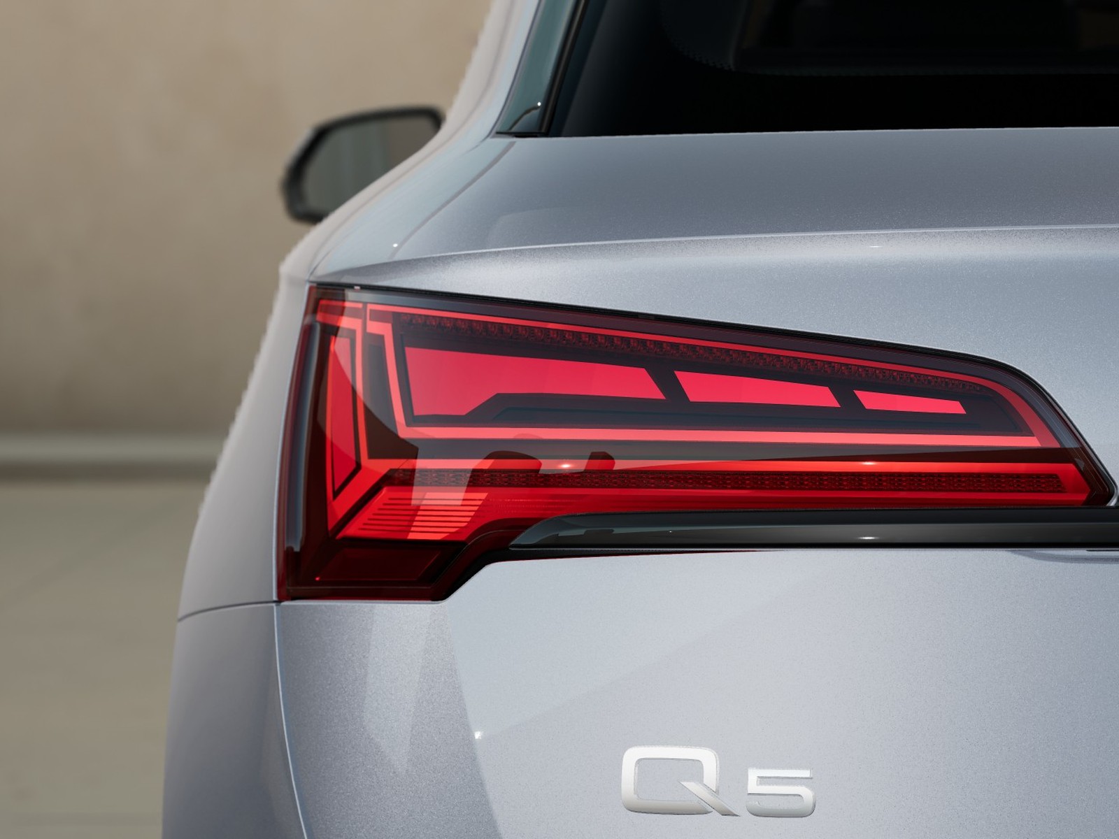 9 - Audi Q5 40 2.0 tdi mhev 12v s line quattro s tronic