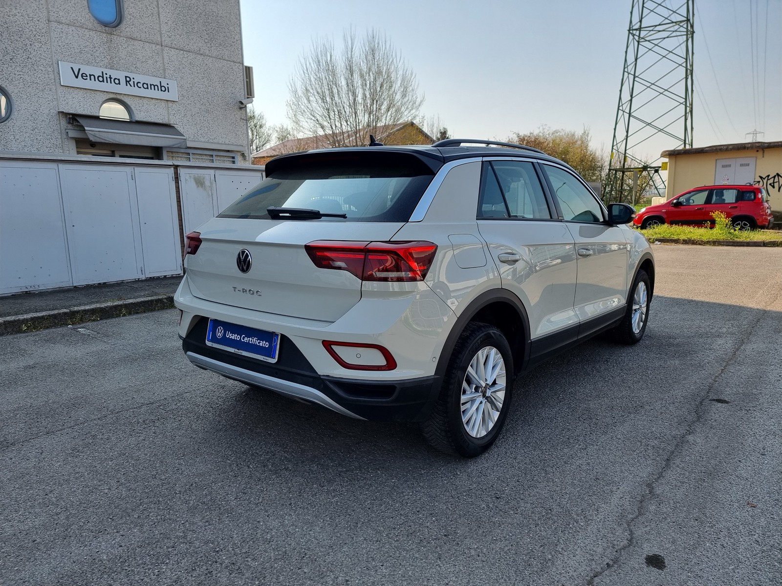 3 - Volkswagen T-Roc 1.0 tsi 110cv life