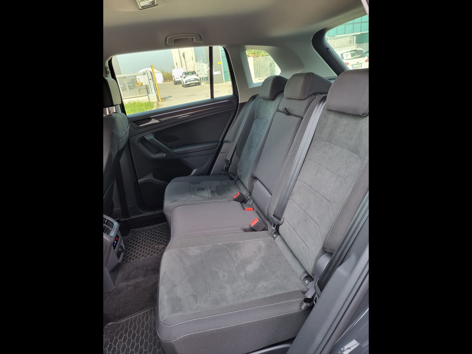 10 - Volkswagen Tiguan 1.5 tsi act 150cv elegance dsg