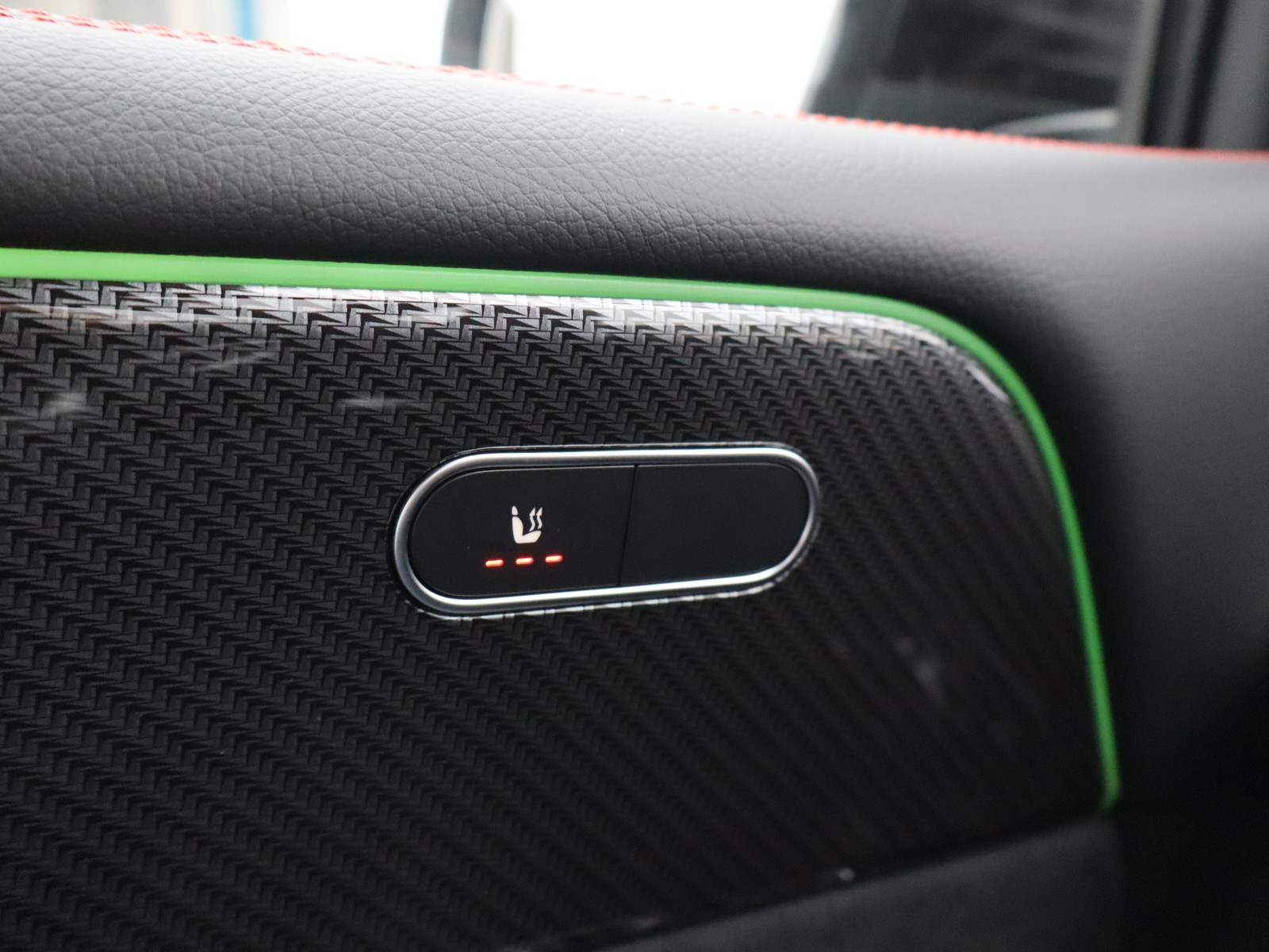 15 - Mercedes GLB 200 d amg line advanced plus 8g-dct