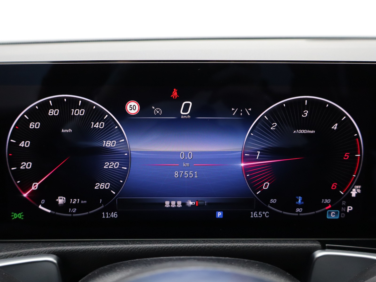 9 - Mercedes GLB 200 d progressive advanced plus 8g-dct