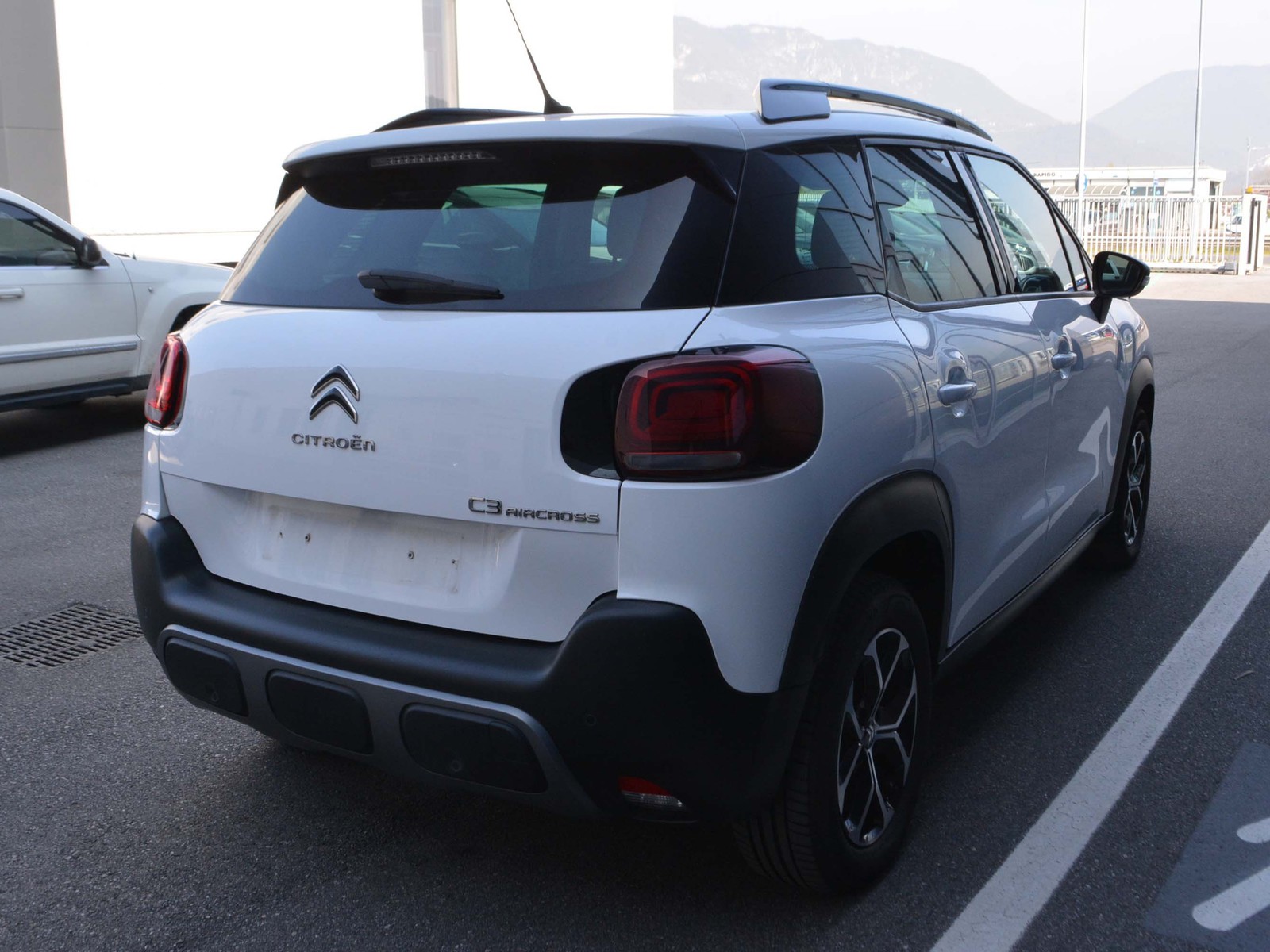 3 - Citroen C3 Aircross 1.2 puretech 110cv plus s&s
