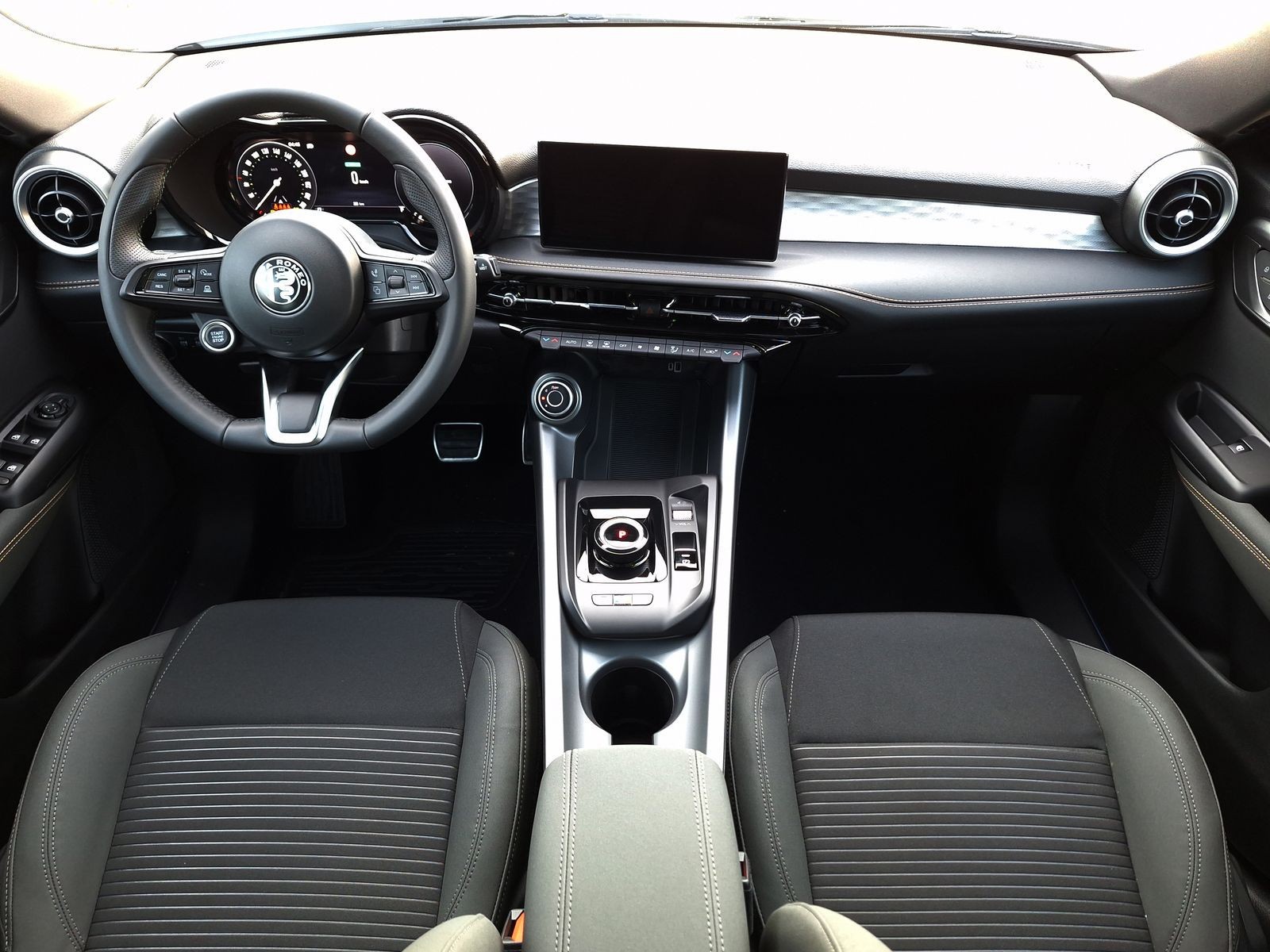 8 - Alfa Romeo Tonale 1.5 hybrid 175cv sprint tct7