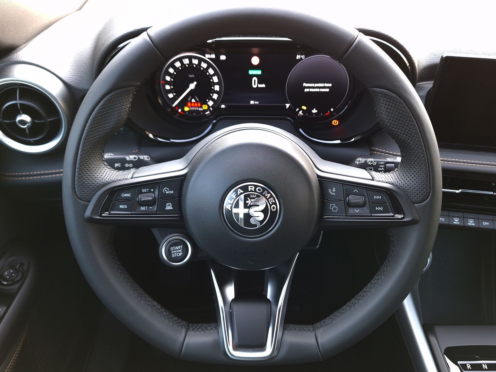 9 - Alfa Romeo Tonale 1.5 hybrid 175cv sprint tct7