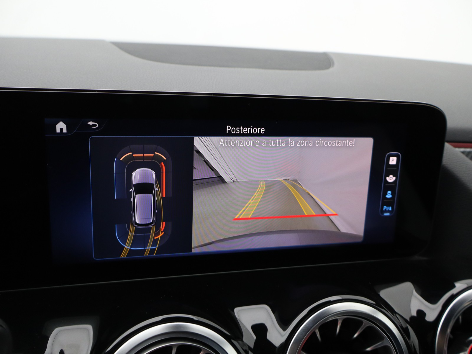 11 - Mercedes Classe B 180 d amg line premium 8g-dct