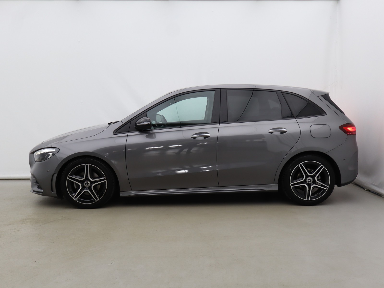 3 - Mercedes Classe B 180 d amg line premium 8g-dct