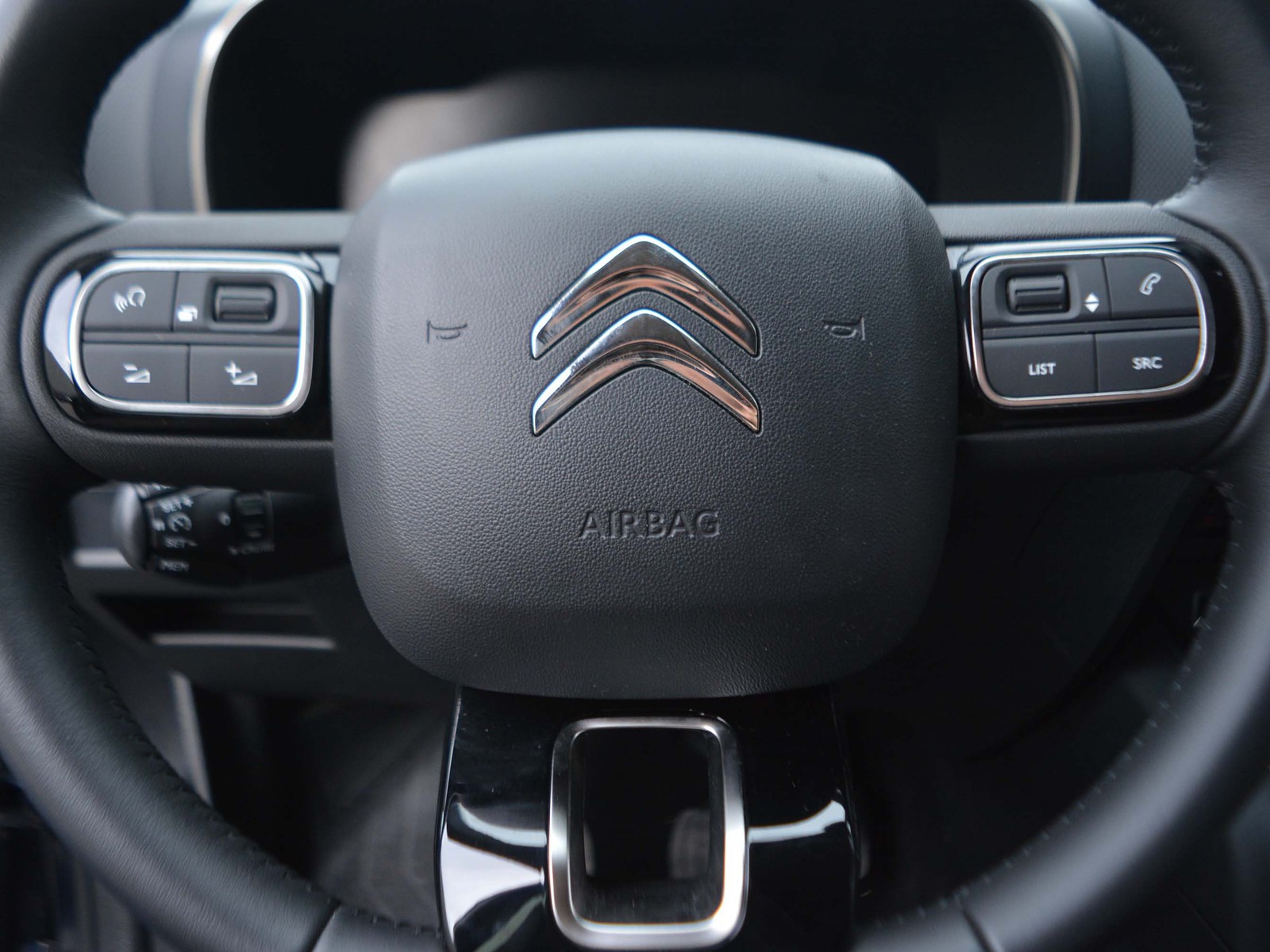 16 - Citroen C5 Aircross 1.2 puretech plus s&s