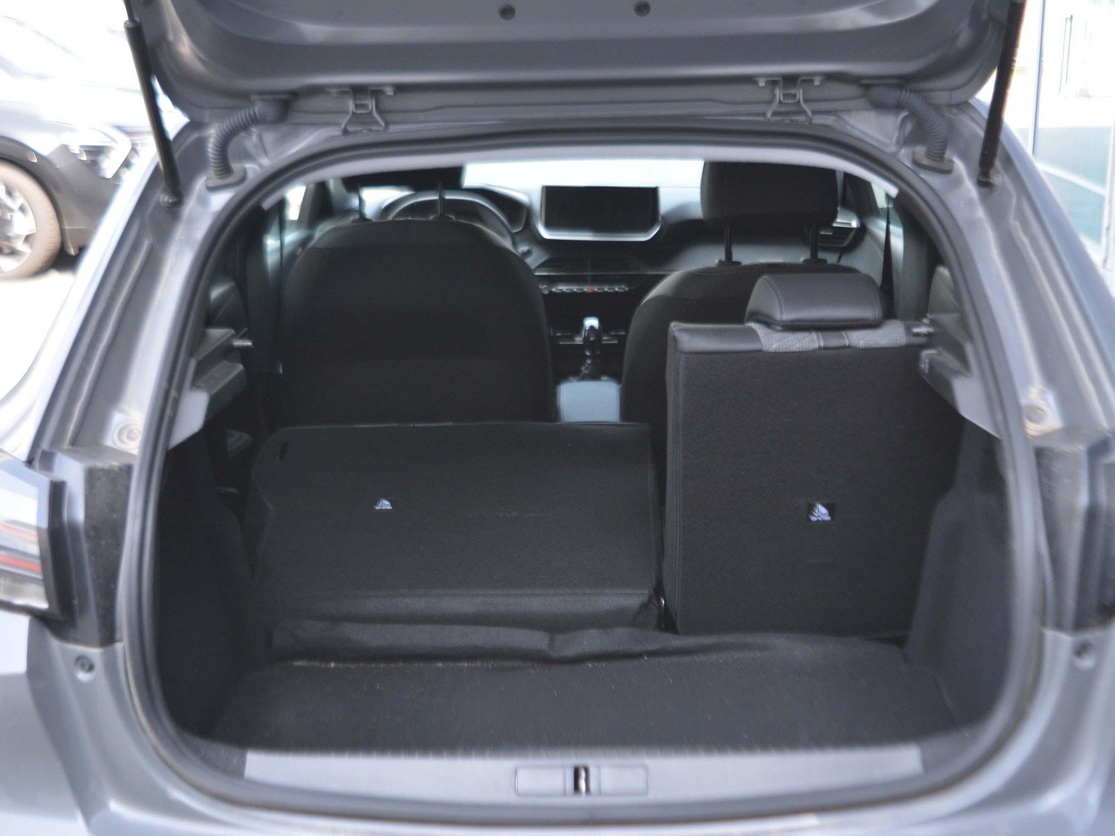 15 - Peugeot 208 1.2 puretech 100cv allure s&s
