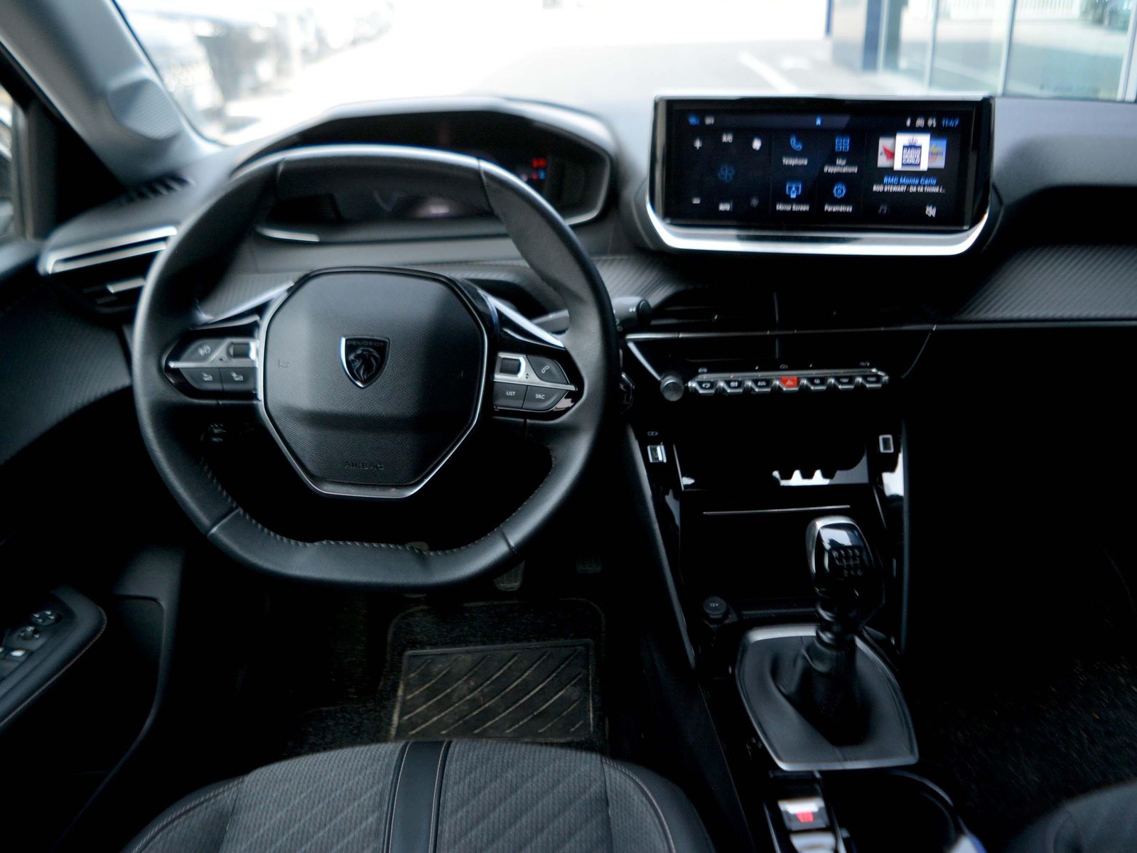 9 - Peugeot 208 1.2 puretech 100cv allure s&s