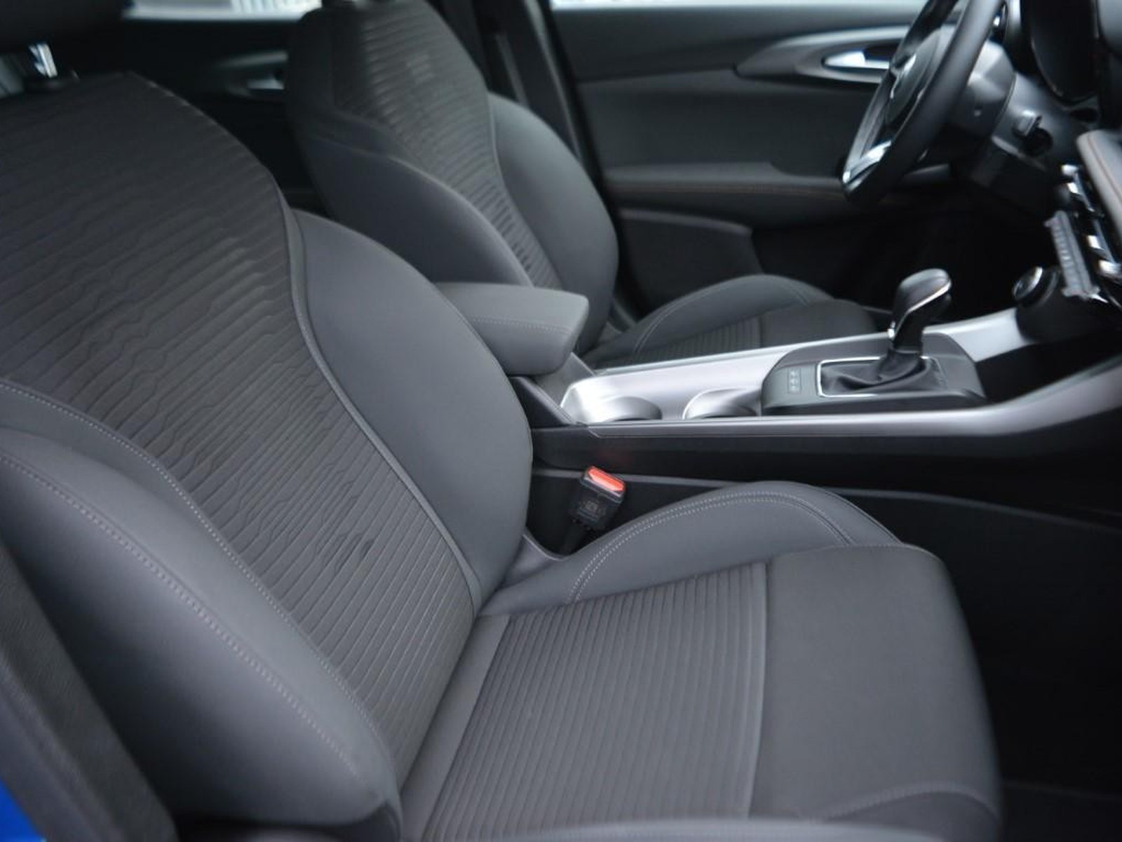 5 - Alfa Romeo Tonale 1.6 130cv sprint tct6
