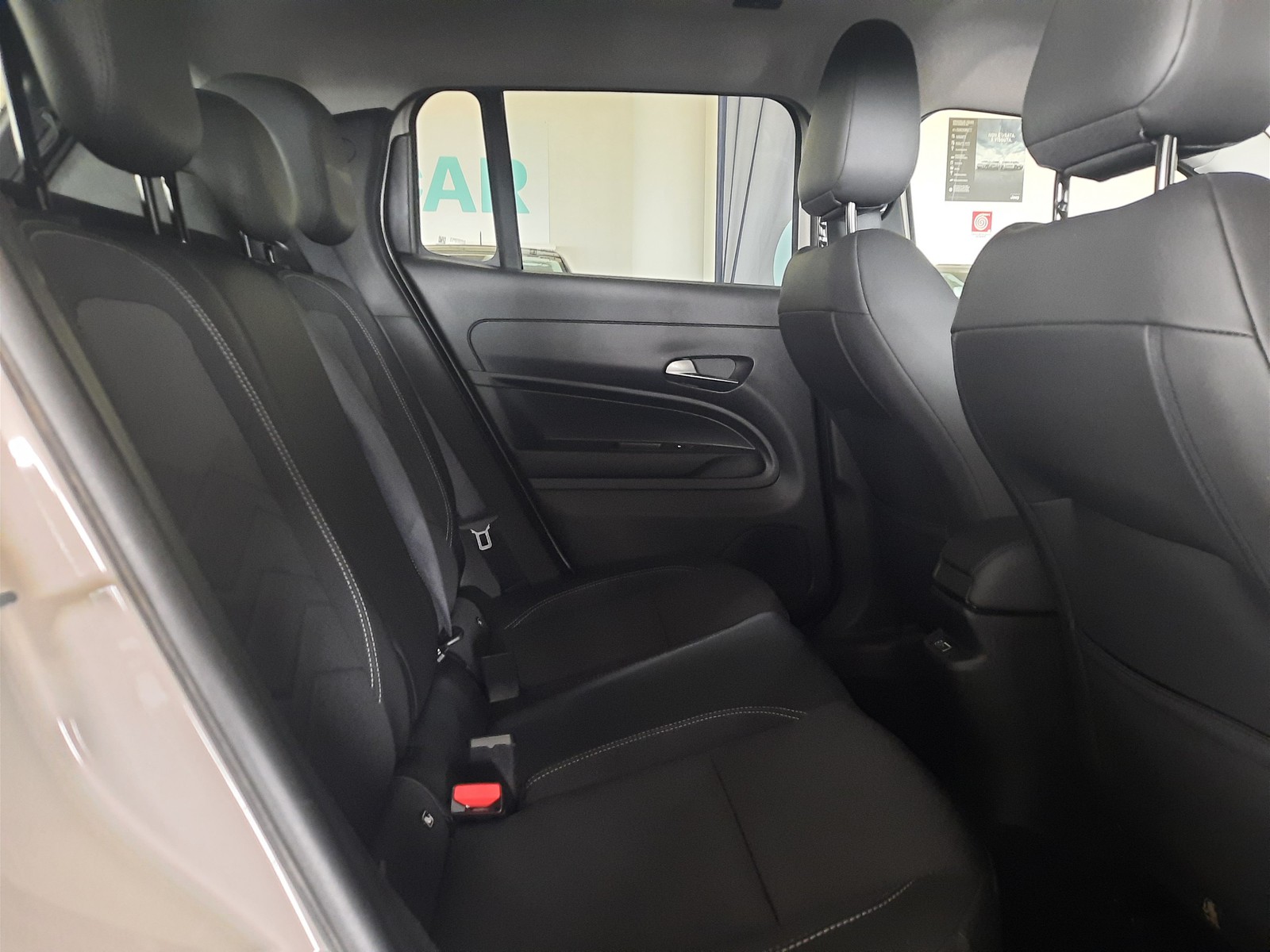 15 - Jeep Avenger 1.2 turbo 100cv summit fwd