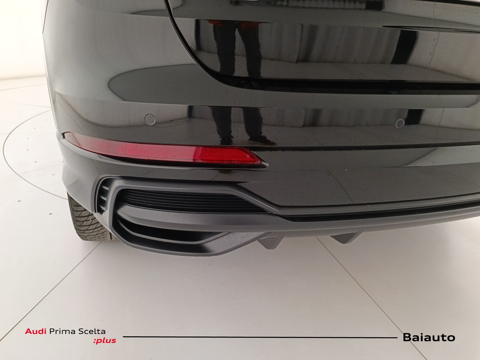 32 - Audi Q3 45 1.4 tfsi e s line edition s tronic