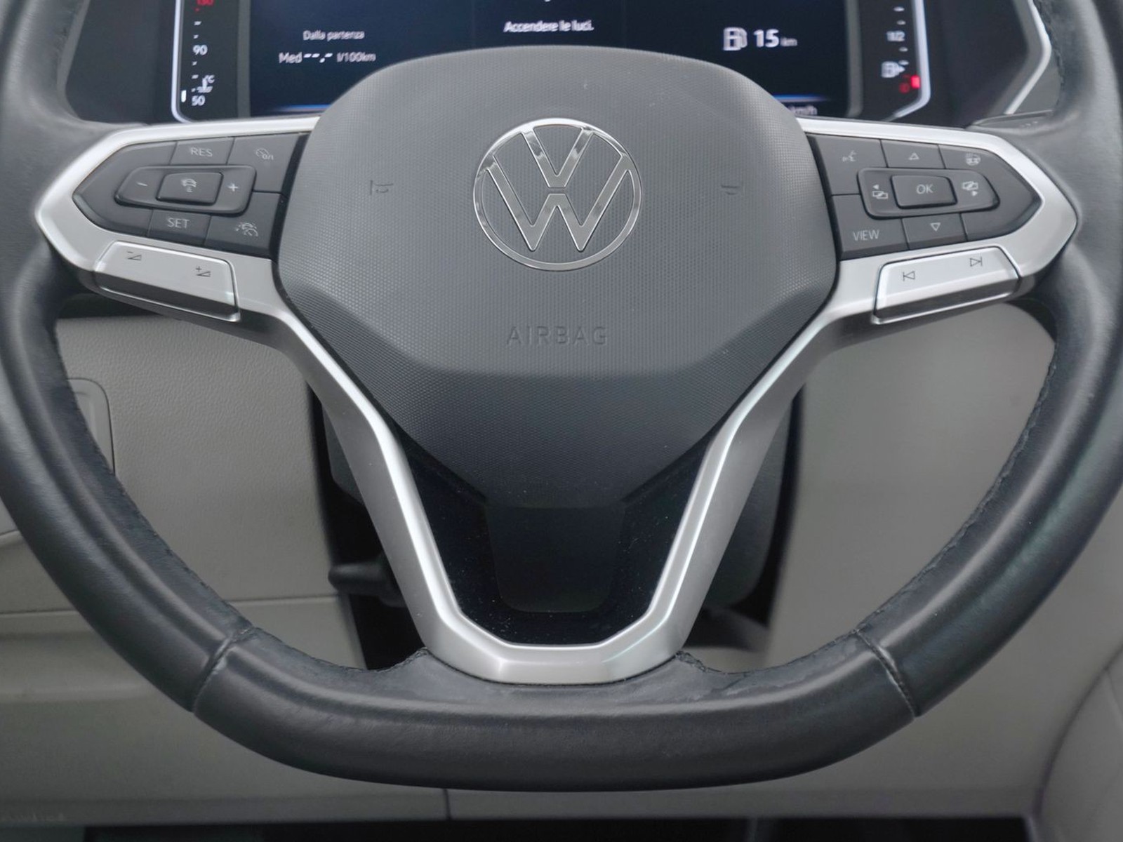 14 - Volkswagen Tiguan 1.5 tsi act 150cv elegance dsg