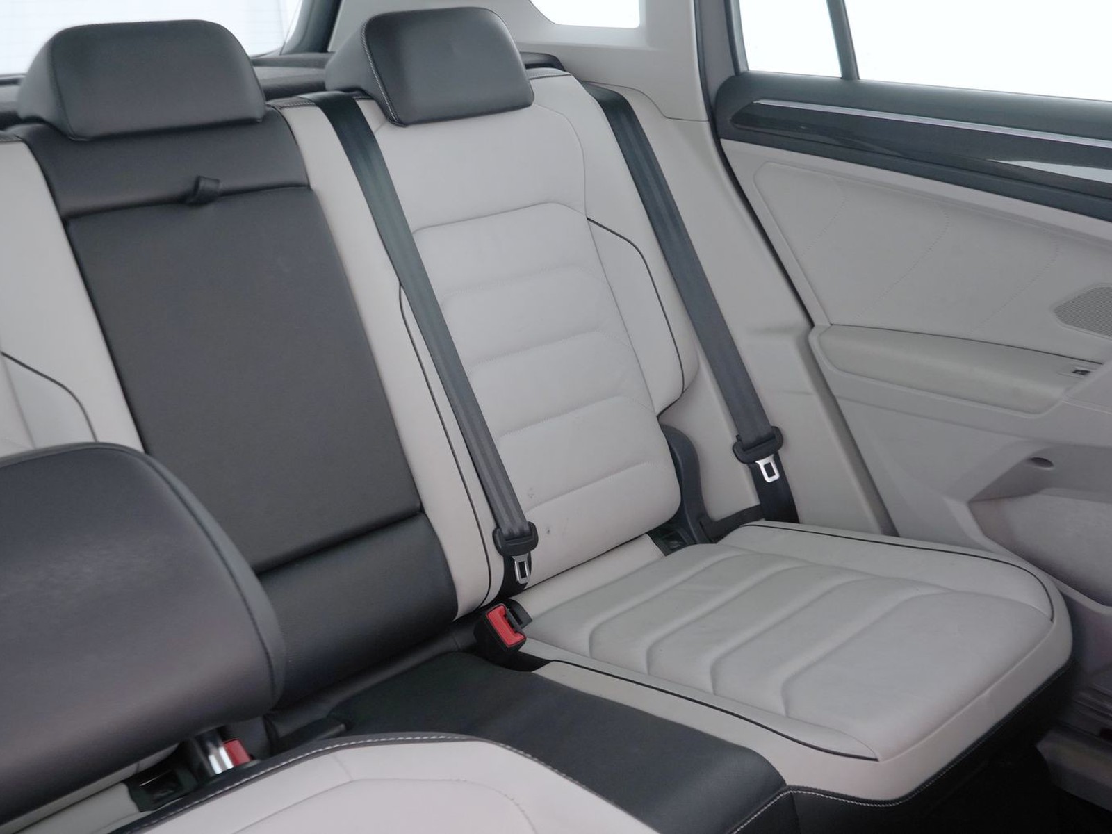 23 - Volkswagen Tiguan 1.5 tsi act 150cv elegance dsg