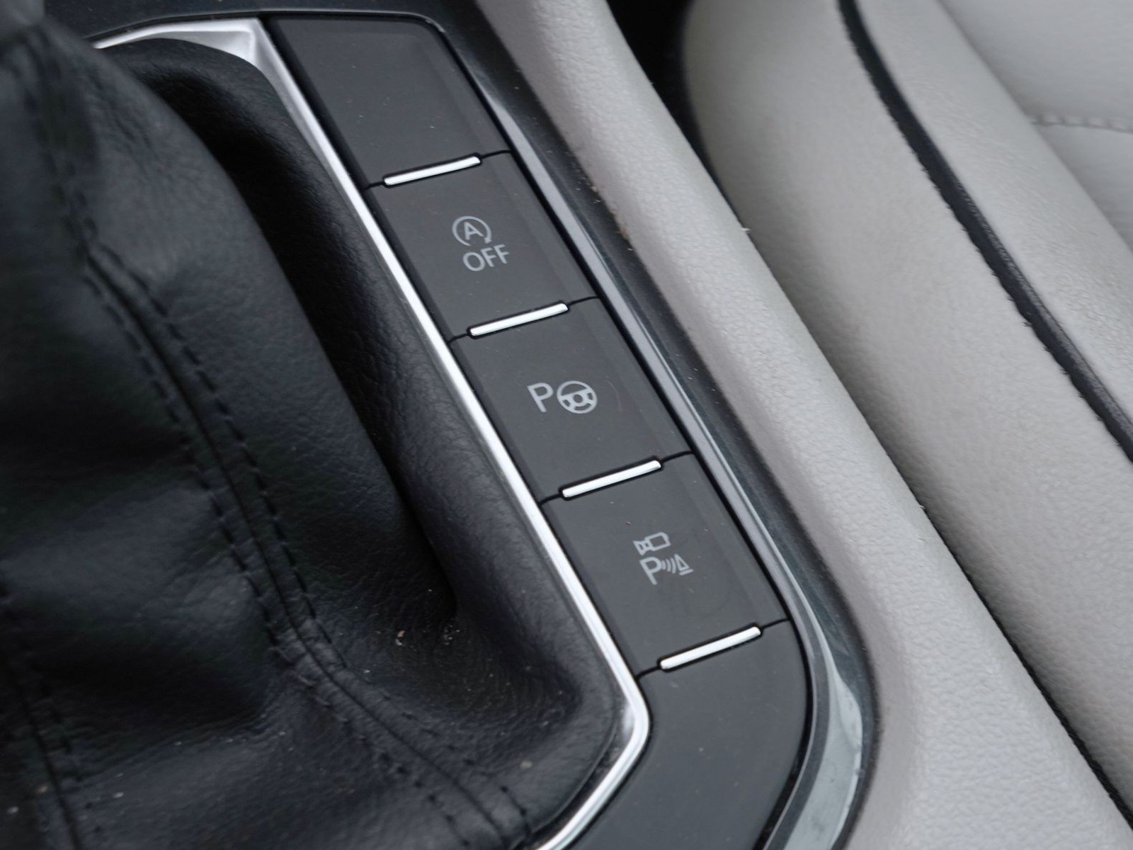 26 - Volkswagen Tiguan 1.5 tsi act 150cv elegance dsg