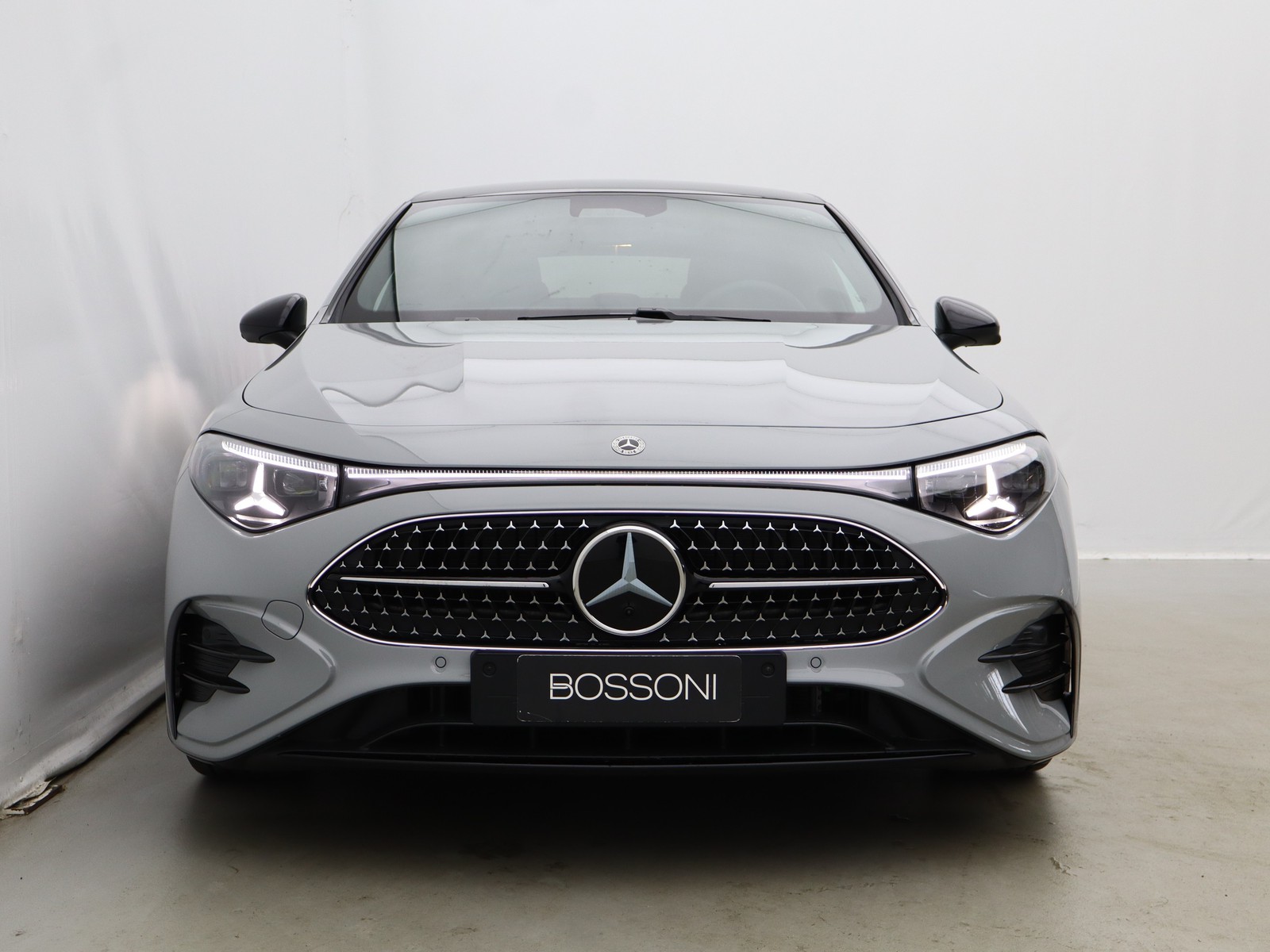 2 - Mercedes CLA 200 advanced plus 4matic auto