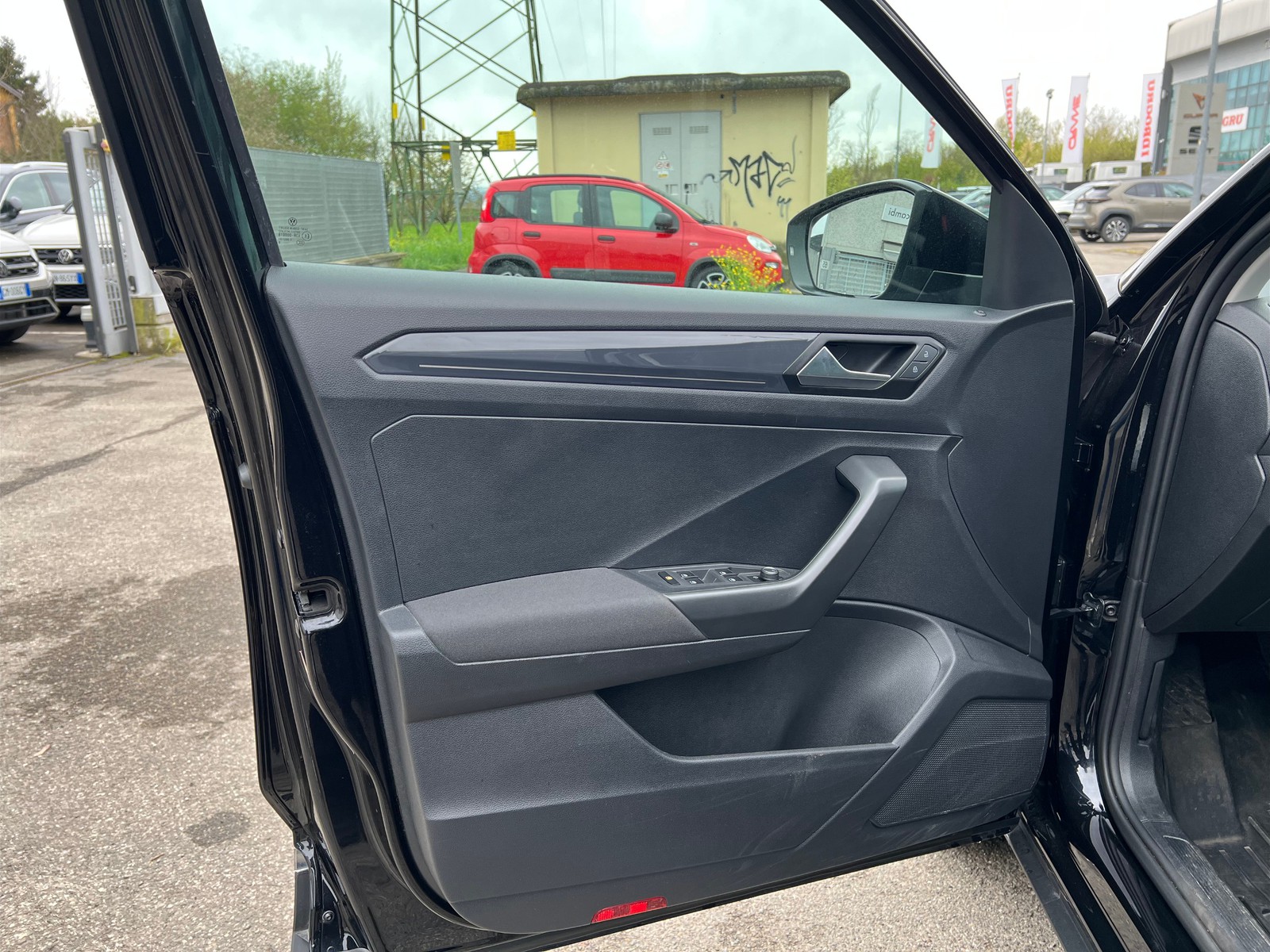 8 - Volkswagen T-Roc 1.5 tsi act advanced