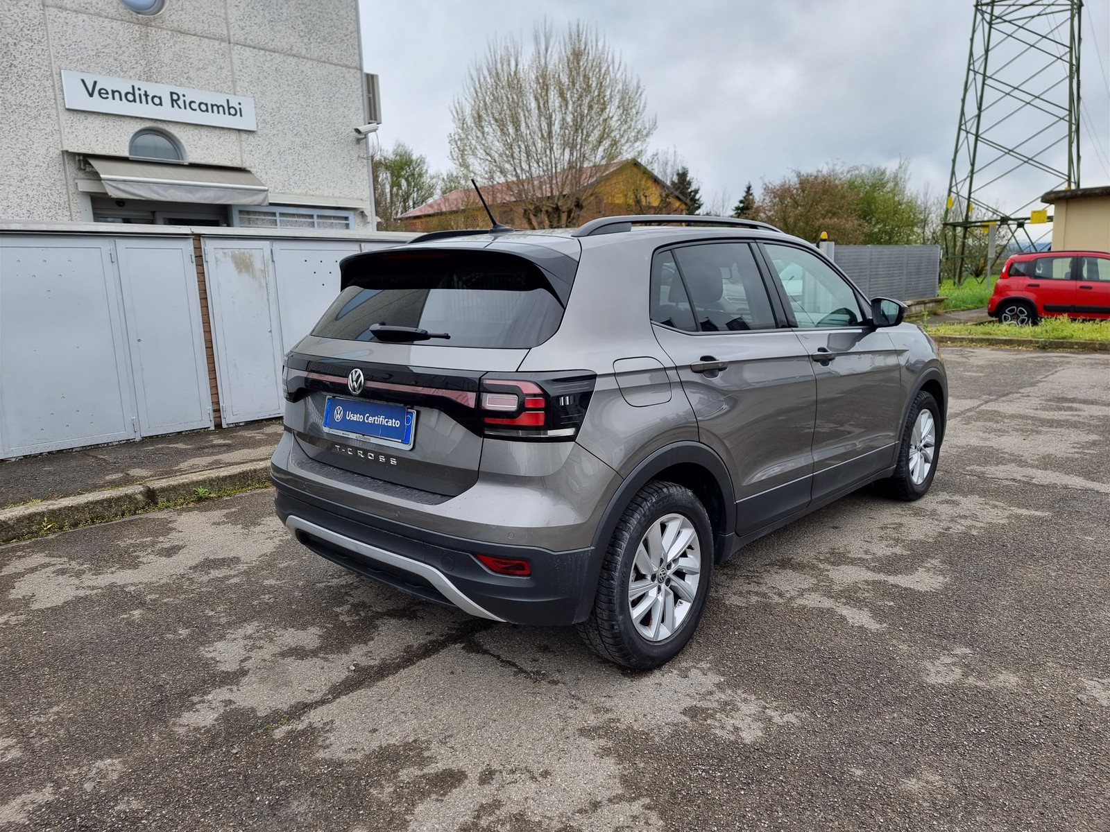 3 - Volkswagen T-Cross 1.0 tsi first edition