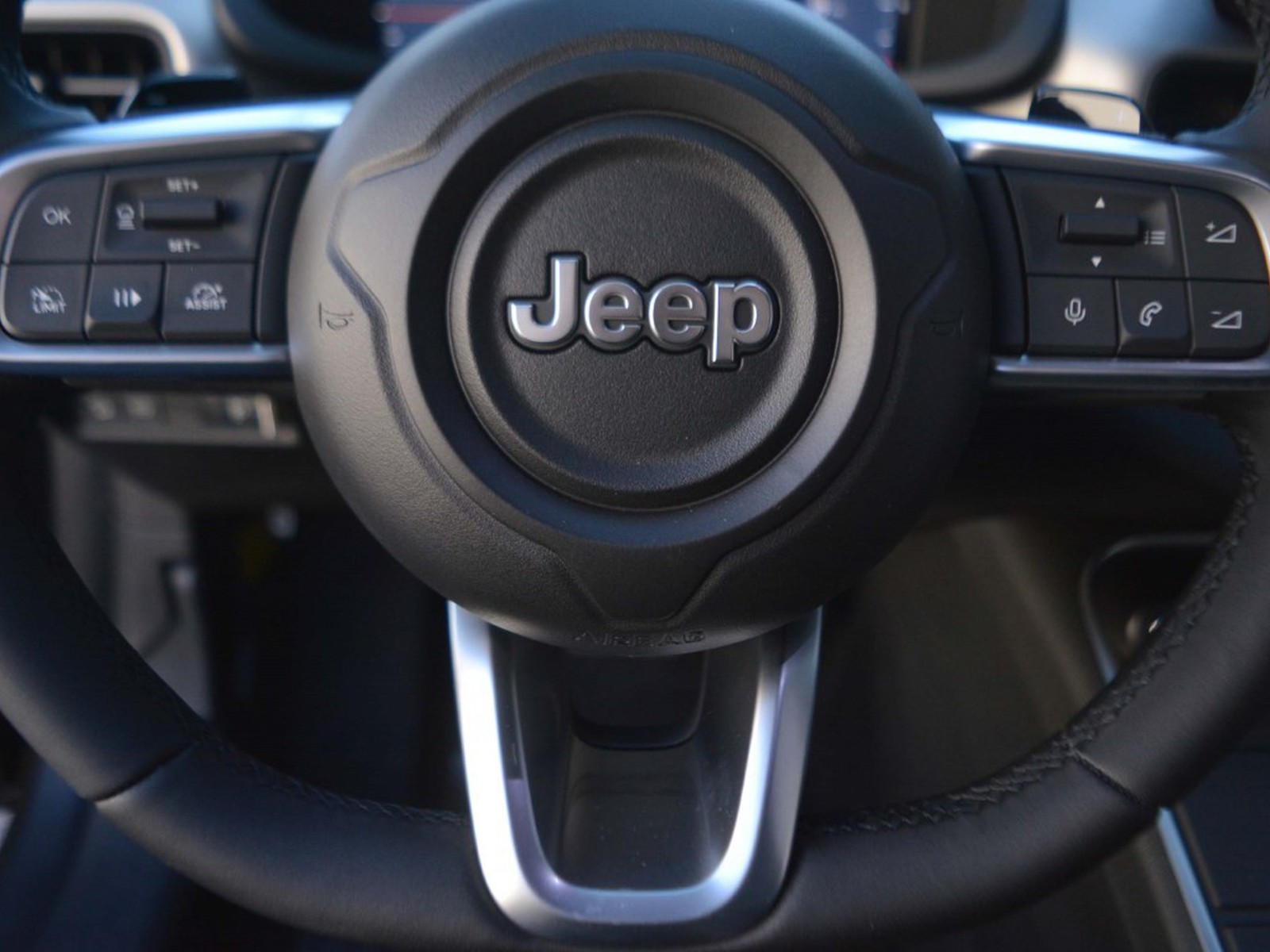 16 - Jeep Avenger 1.2 turbo e-hybrid mhev 110cv summit fwd edct6