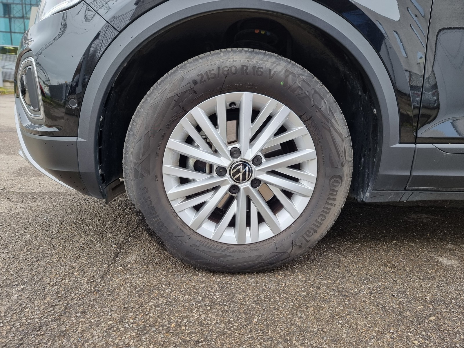 10 - Volkswagen T-Roc 1.0 tsi 110cv life